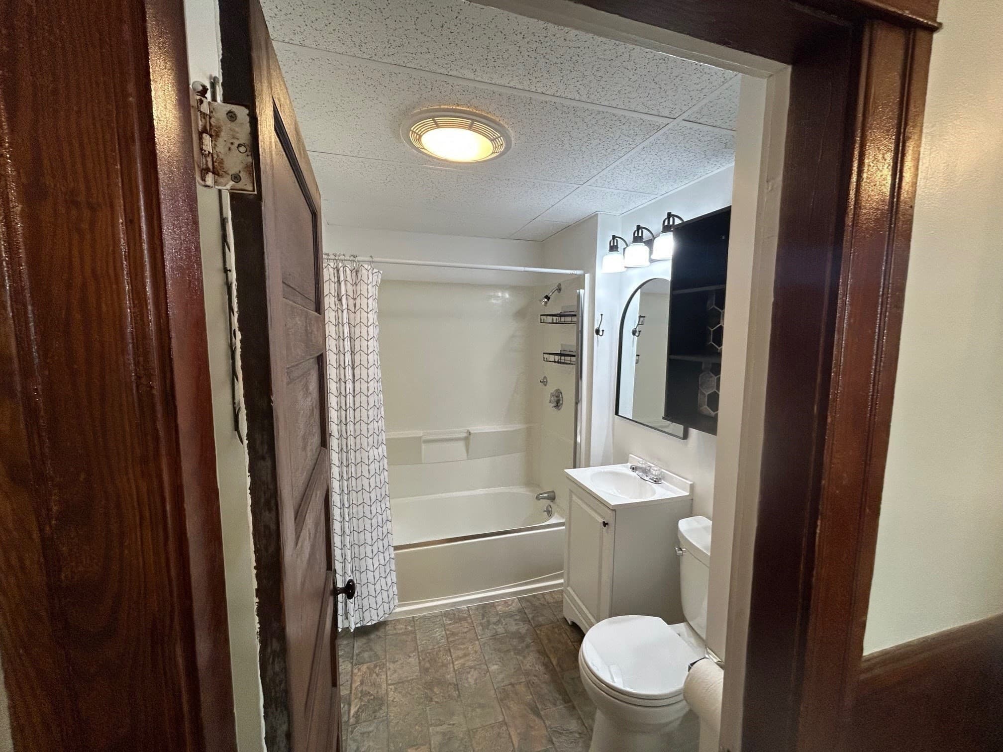 4 Family - 4 Units Up/Down at 31 Chrome St, Worcester MA 01604, Worcester, photo 10 of 18