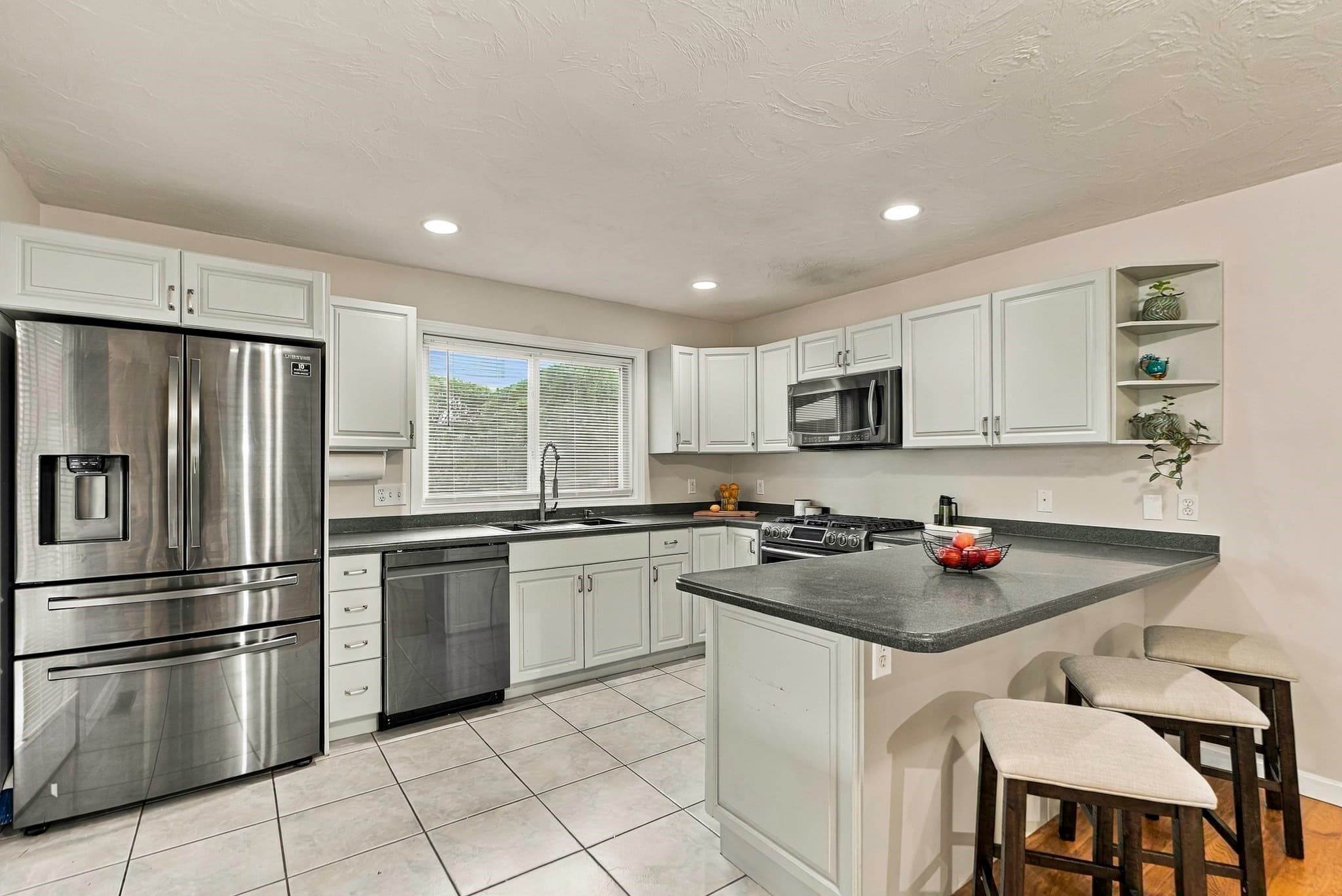 139 Captain Eames Cir # 139, Ashland MA 01721