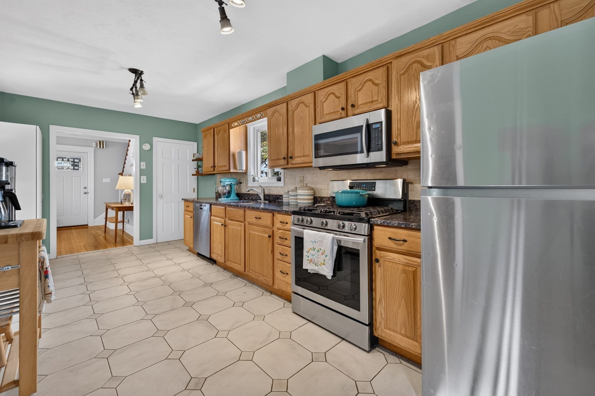 Single Family Residence at 15 Draper St, Medford MA 02155, Medford, photo 9 of 38