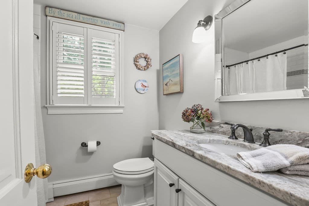 Single Family Residence at 35 North St, Duxbury MA 02332, Duxbury, photo 24 of 39