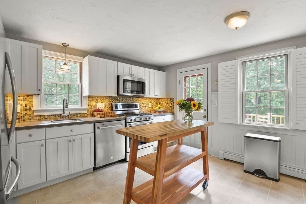 Single Family Residence at 35 North St, Duxbury MA 02332, Duxbury, photo 15 of 39