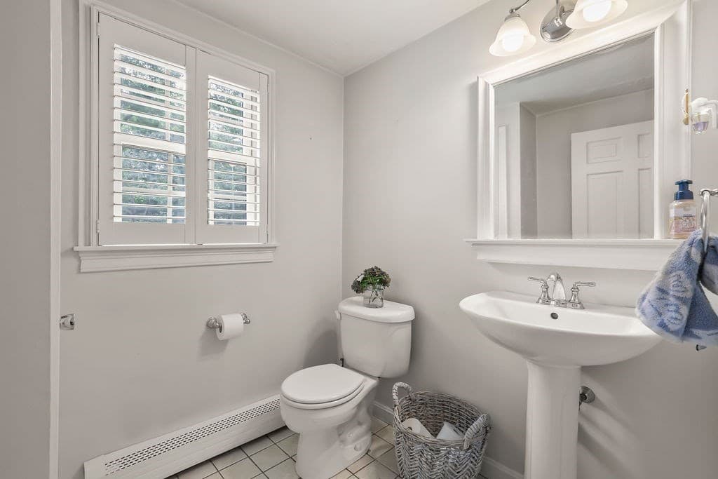 Single Family Residence at 35 North St, Duxbury MA 02332, Duxbury, photo 19 of 39