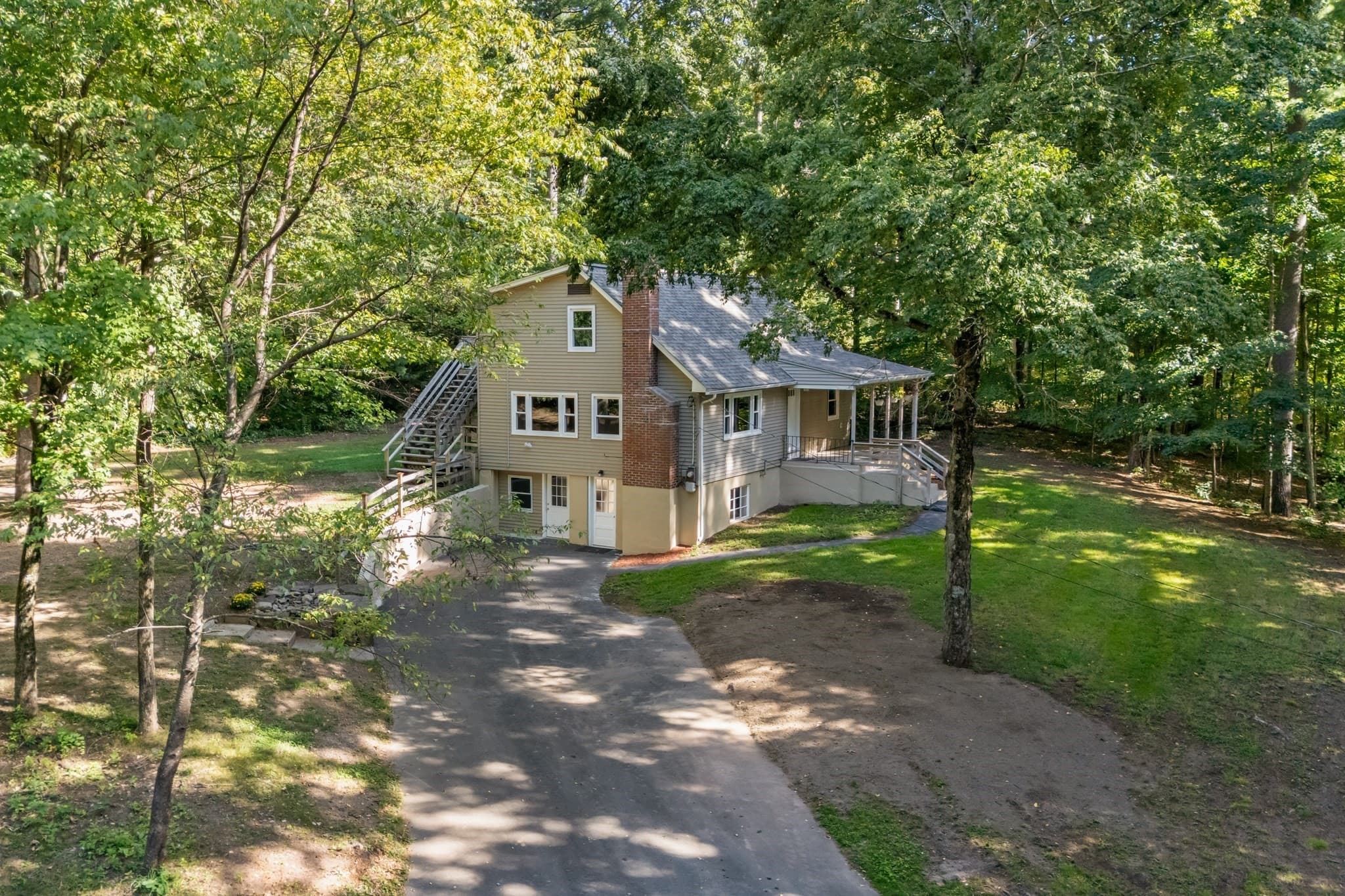 40 Porter St, Granby MA 01033