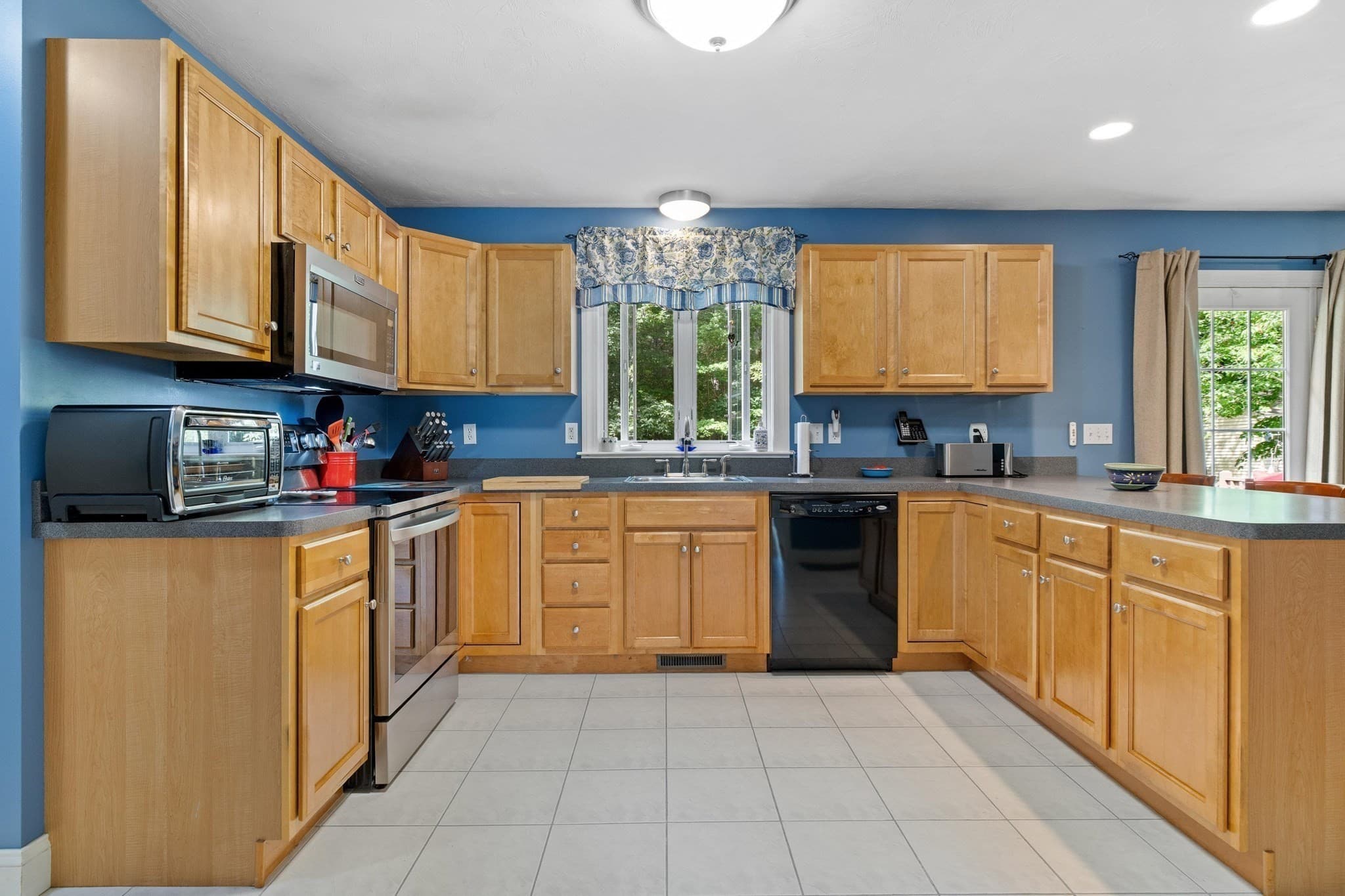 Single Family Residence at 27 Tannery Rd., Sturbridge MA 01518, Sturbridge, photo 12 of 42