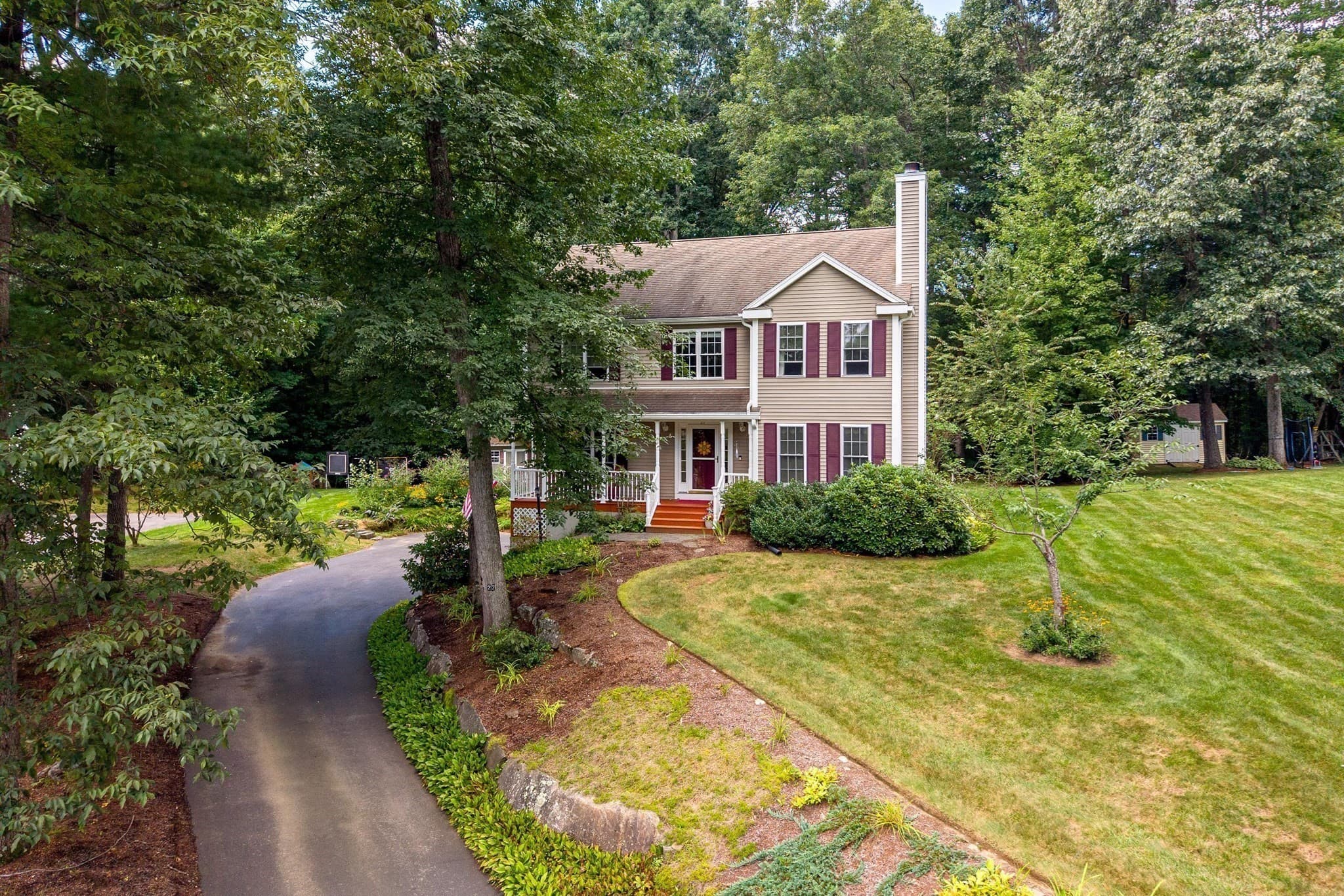 27 Tannery Rd., Sturbridge MA 01518