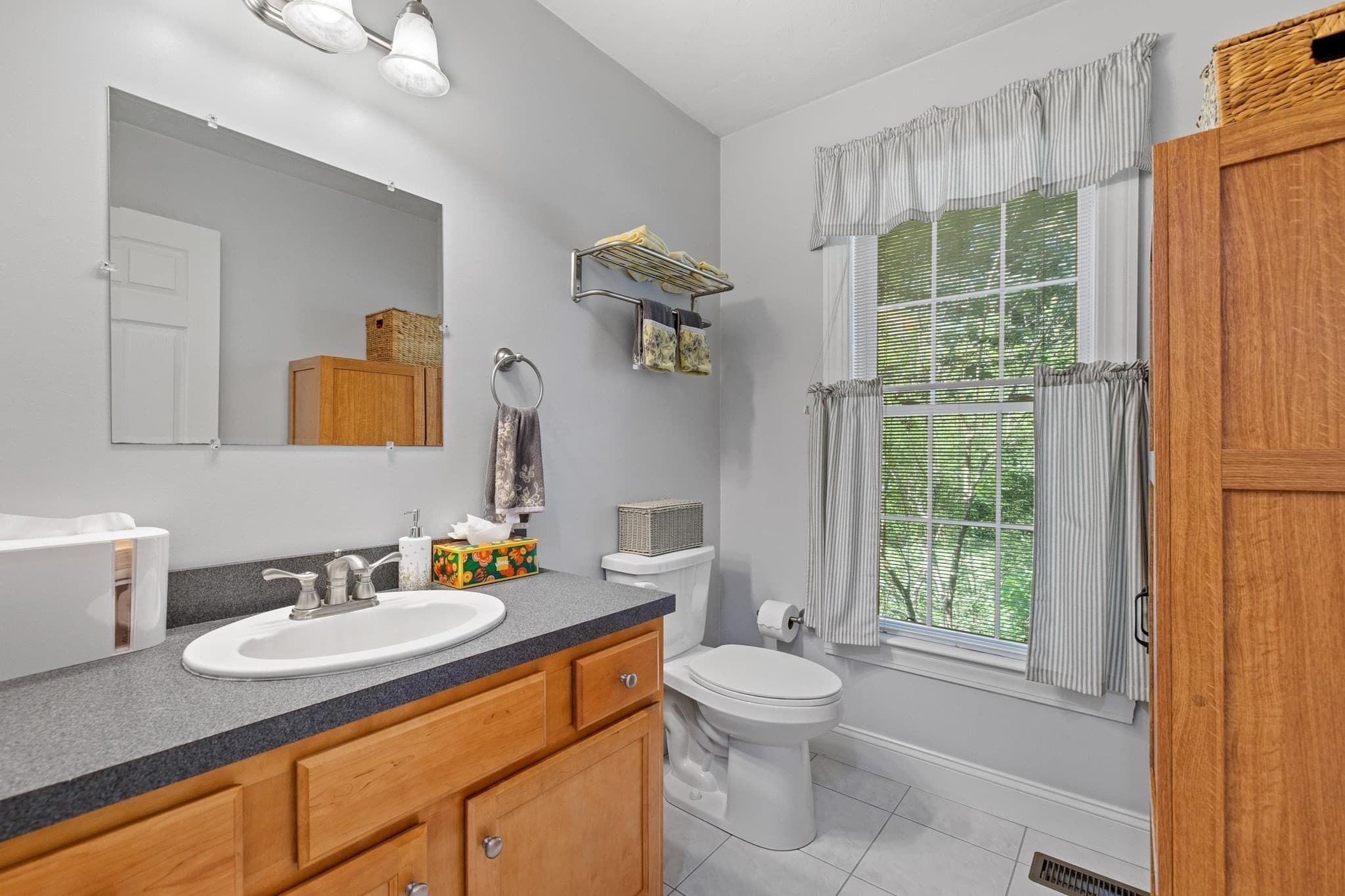 Single Family Residence at 27 Tannery Rd., Sturbridge MA 01518, Sturbridge, photo 15 of 42