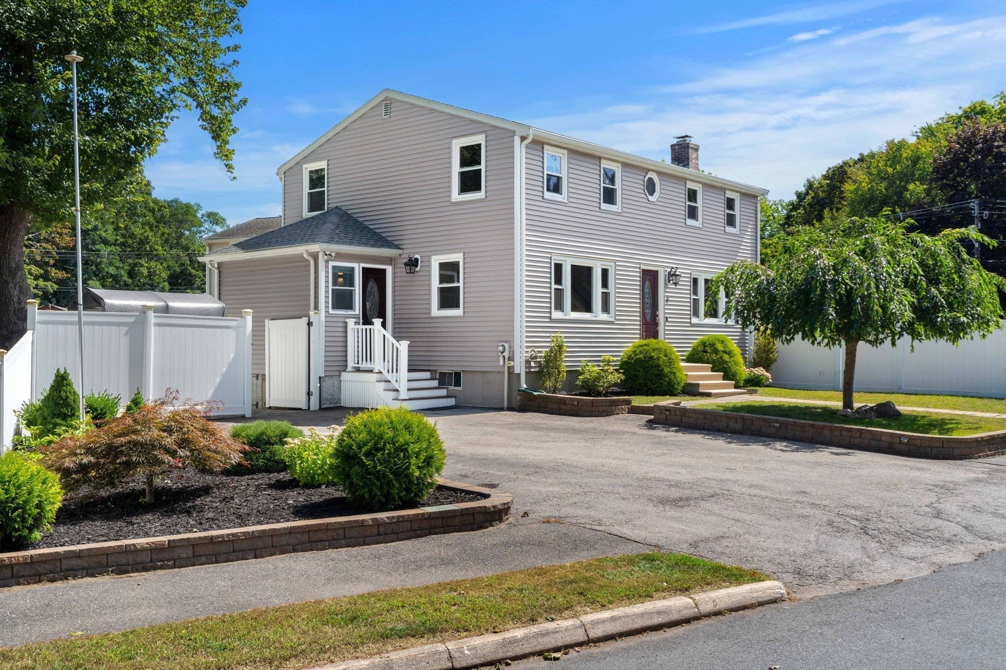 Single Family Residence at 2 Ash St, Amesbury MA 01913, Amesbury, photo 2 of 42