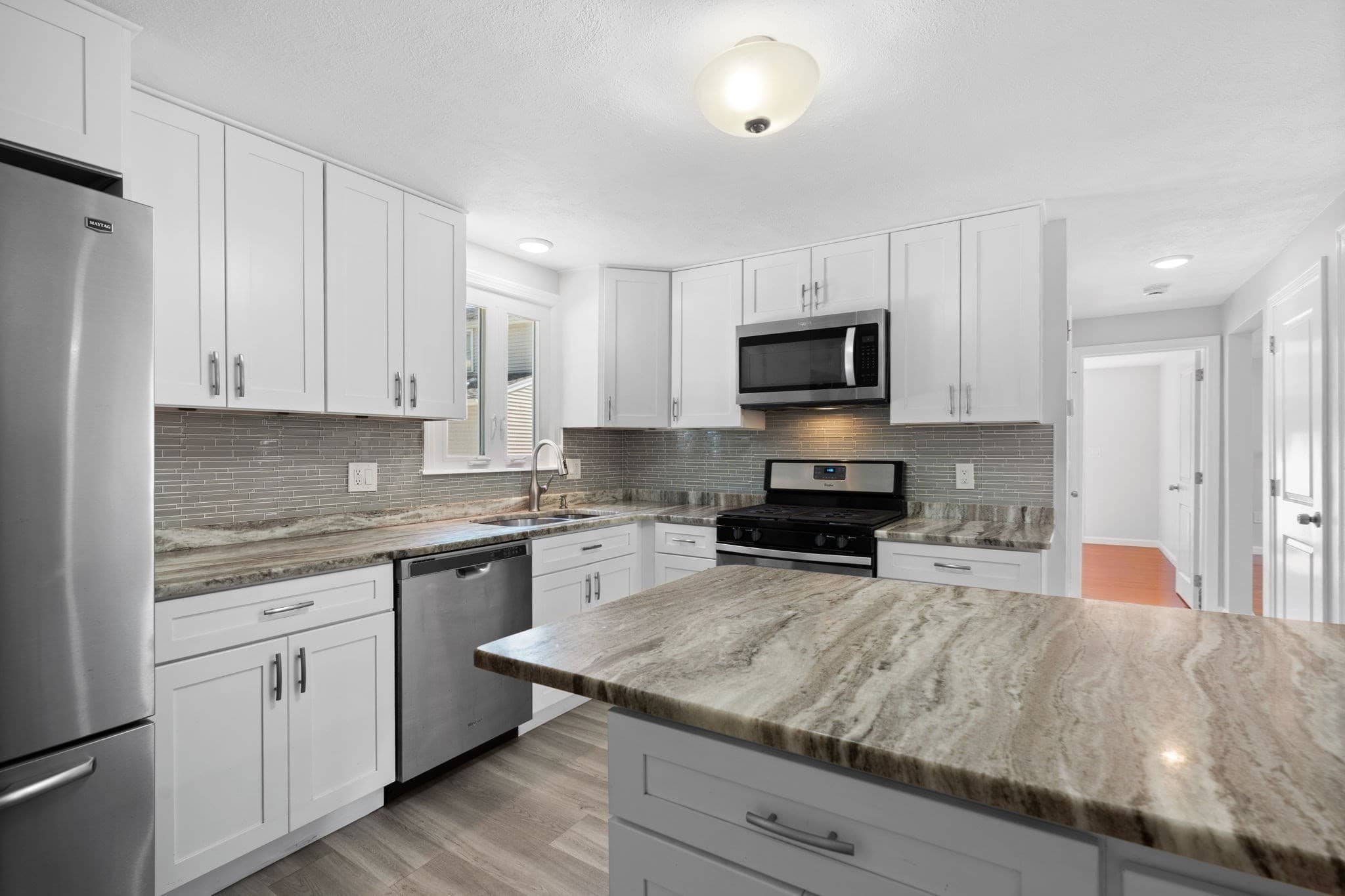 Single Family Residence at 2 Ash St, Amesbury MA 01913, Amesbury, photo 6 of 42