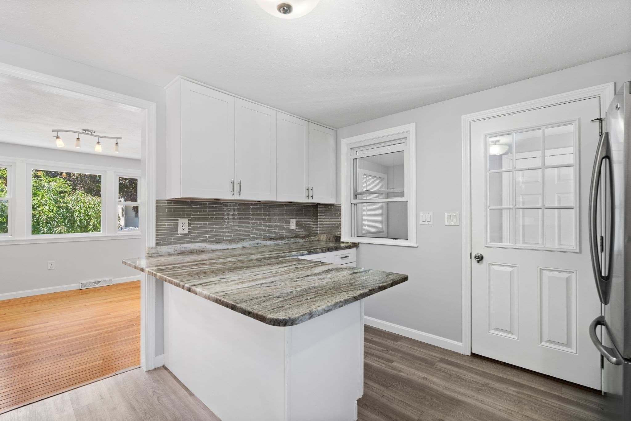 Single Family Residence at 2 Ash St, Amesbury MA 01913, Amesbury, photo 10 of 42