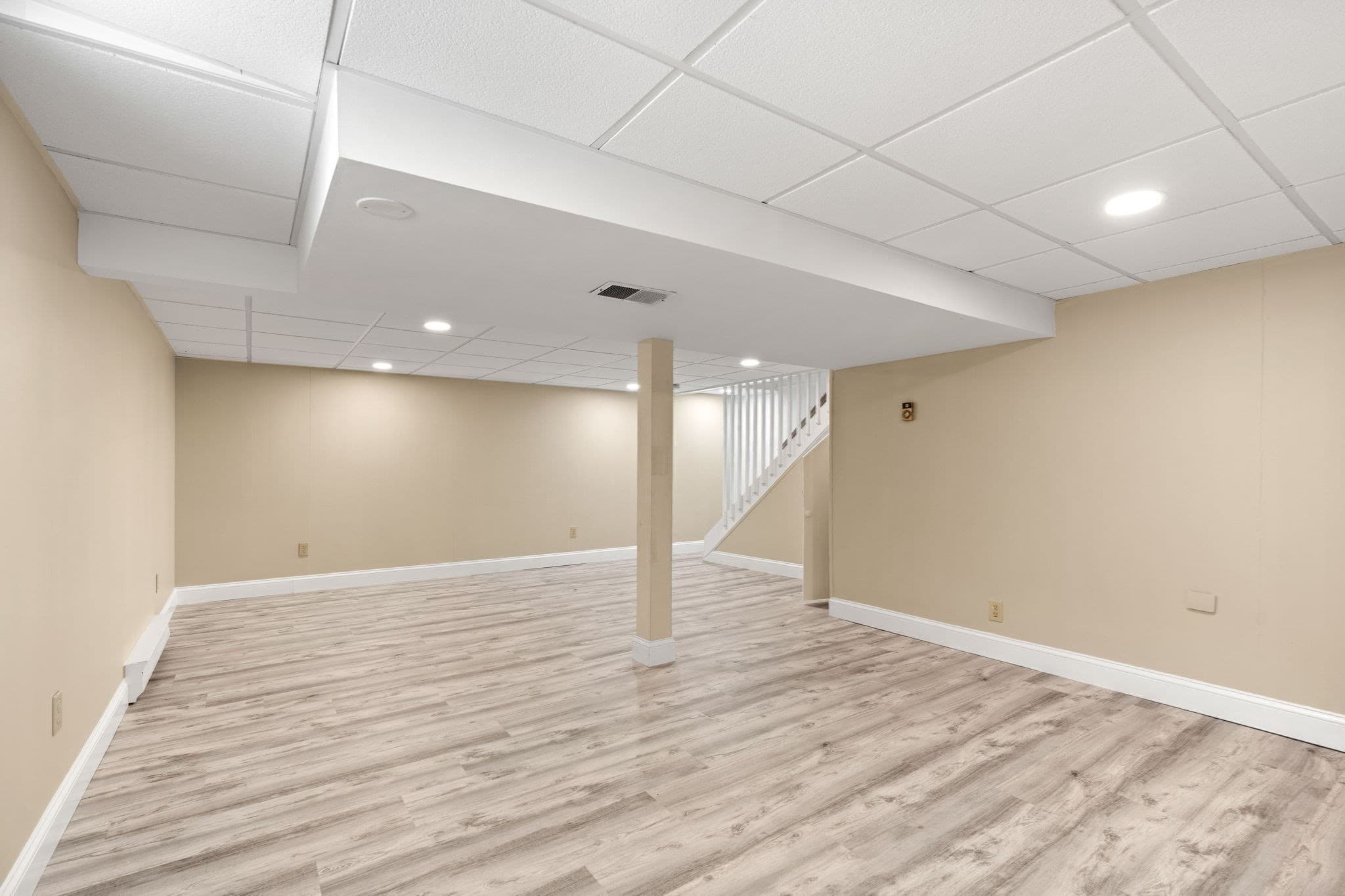 Single Family Residence at 2 Ash St, Amesbury MA 01913, Amesbury, photo 37 of 42