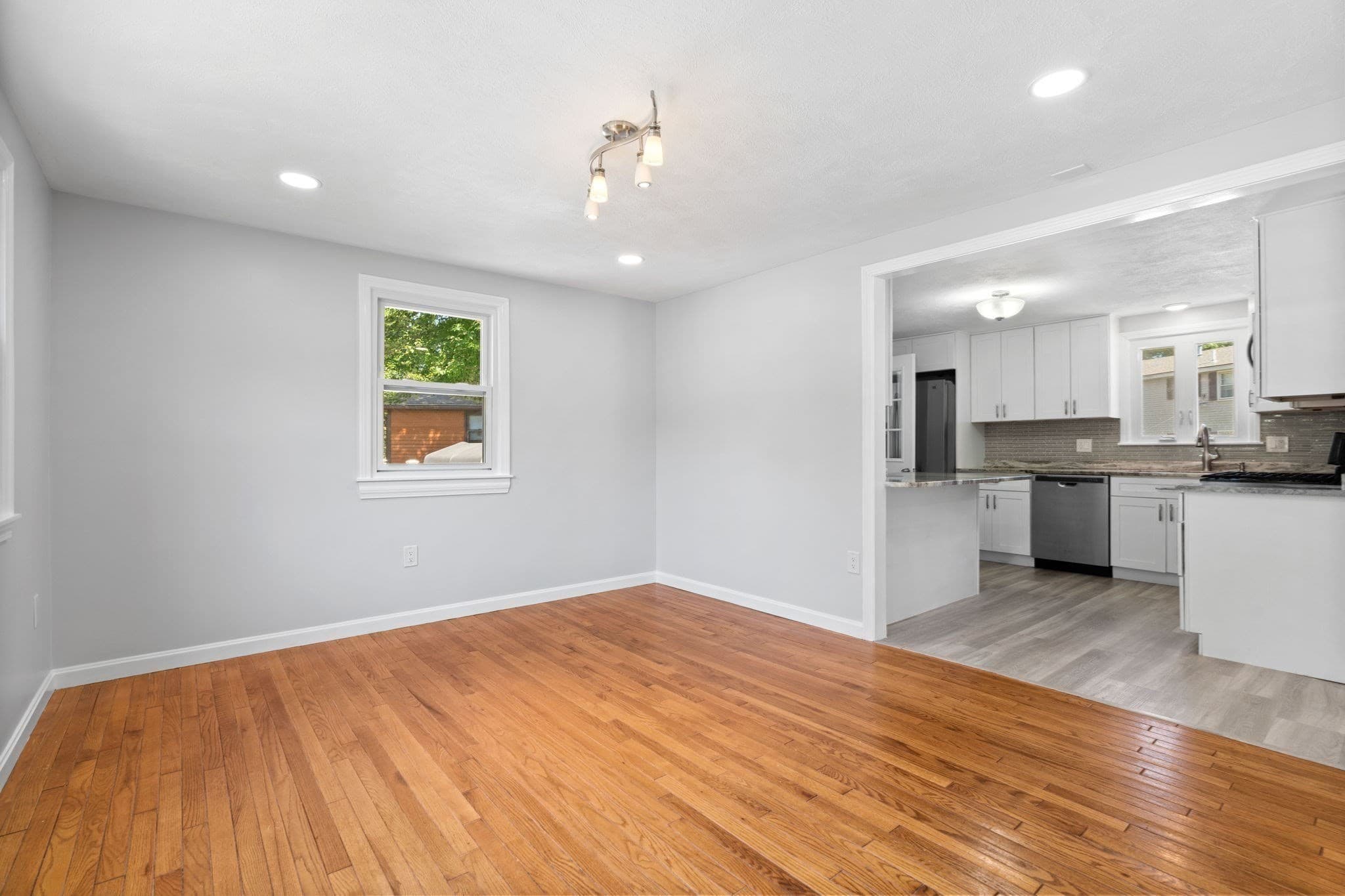 Single Family Residence at 2 Ash St, Amesbury MA 01913, Amesbury, photo 11 of 42