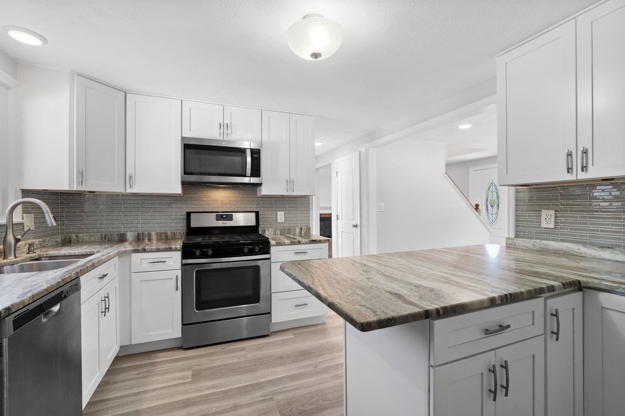 Single Family Residence at 2 Ash St, Amesbury MA 01913, Amesbury, photo 8 of 42