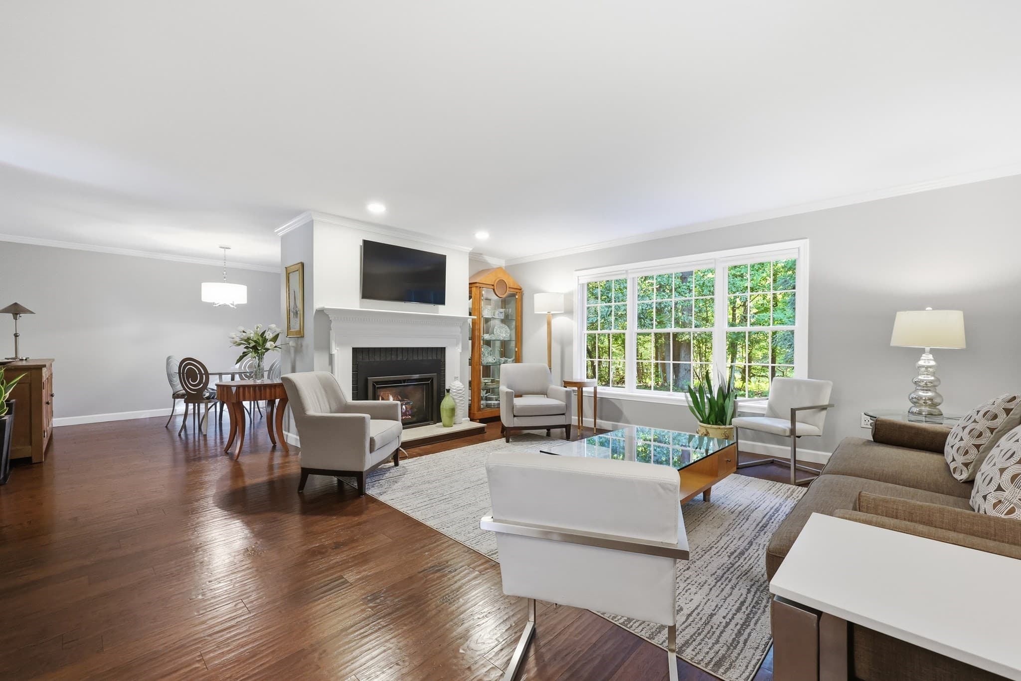 Condominium at 61 Dartmoor # 61, Enfield CT 06082, photo 2 of 38