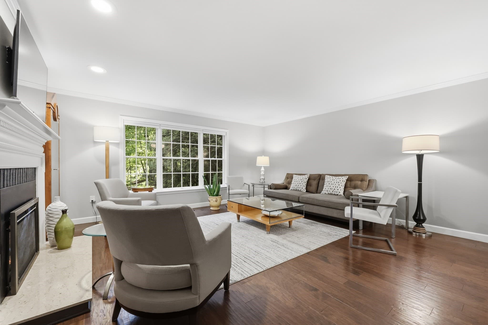 Condominium at 61 Dartmoor # 61, Enfield CT 06082, photo 4 of 38