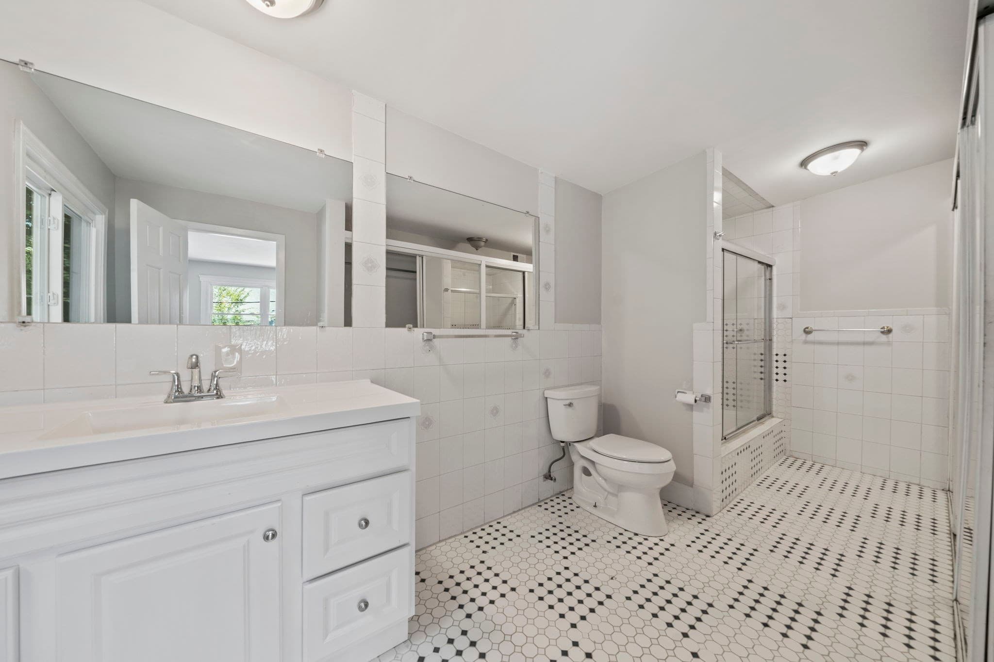 Single Family Residence at 84 Blue Hills Parkway, Milton MA 02186, Milton, photo 16 of 35