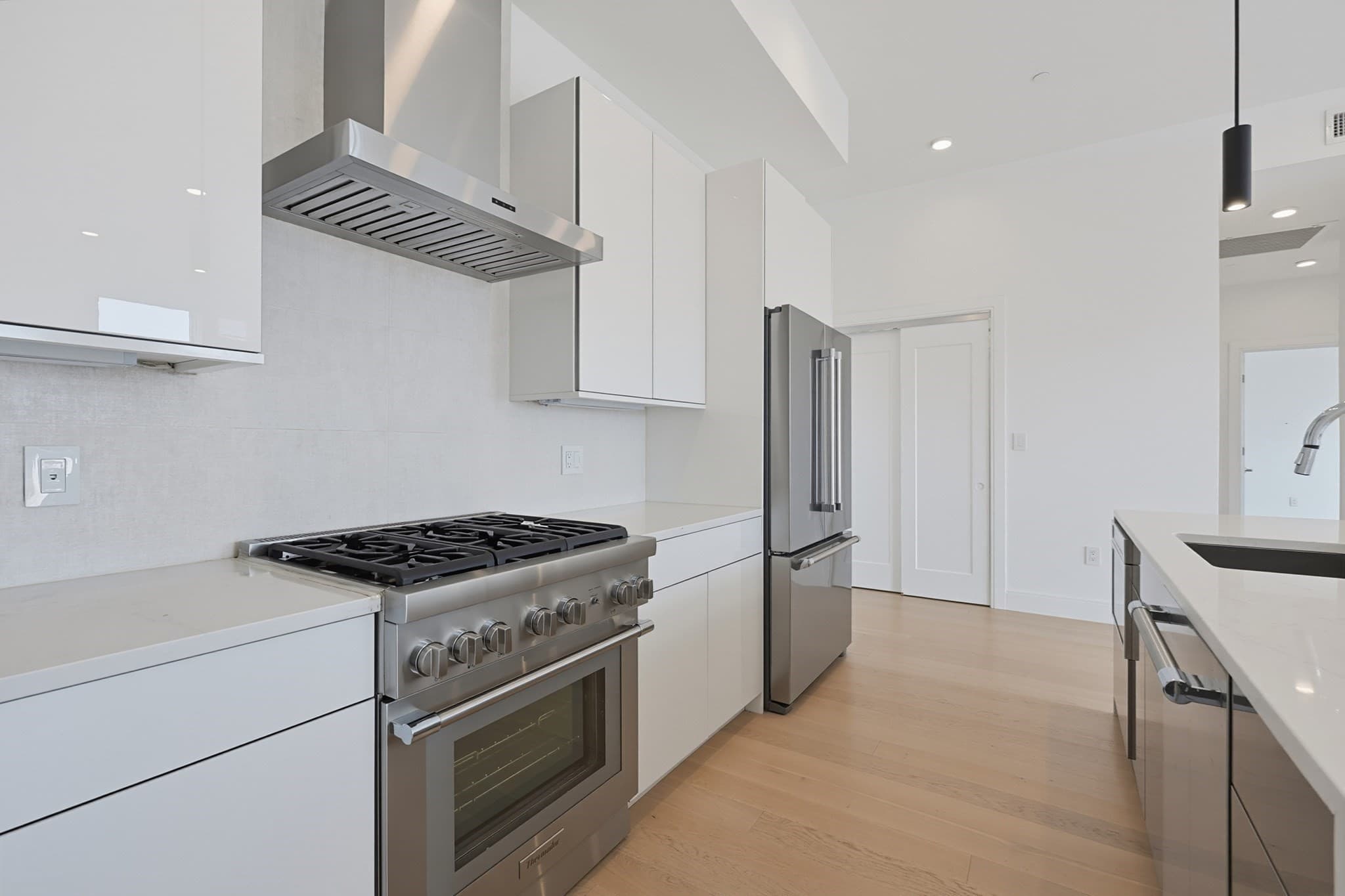 Condominium at 20 W 5th St # 5D, Boston MA 02127, photo 3 of 34