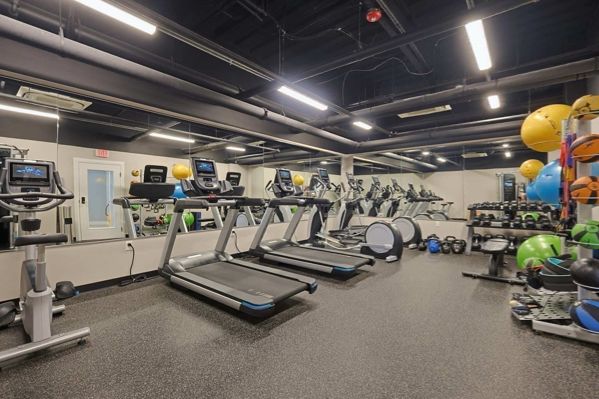 Condominium at 20 W 5th St # 5D, Boston MA 02127, photo 31 of 34