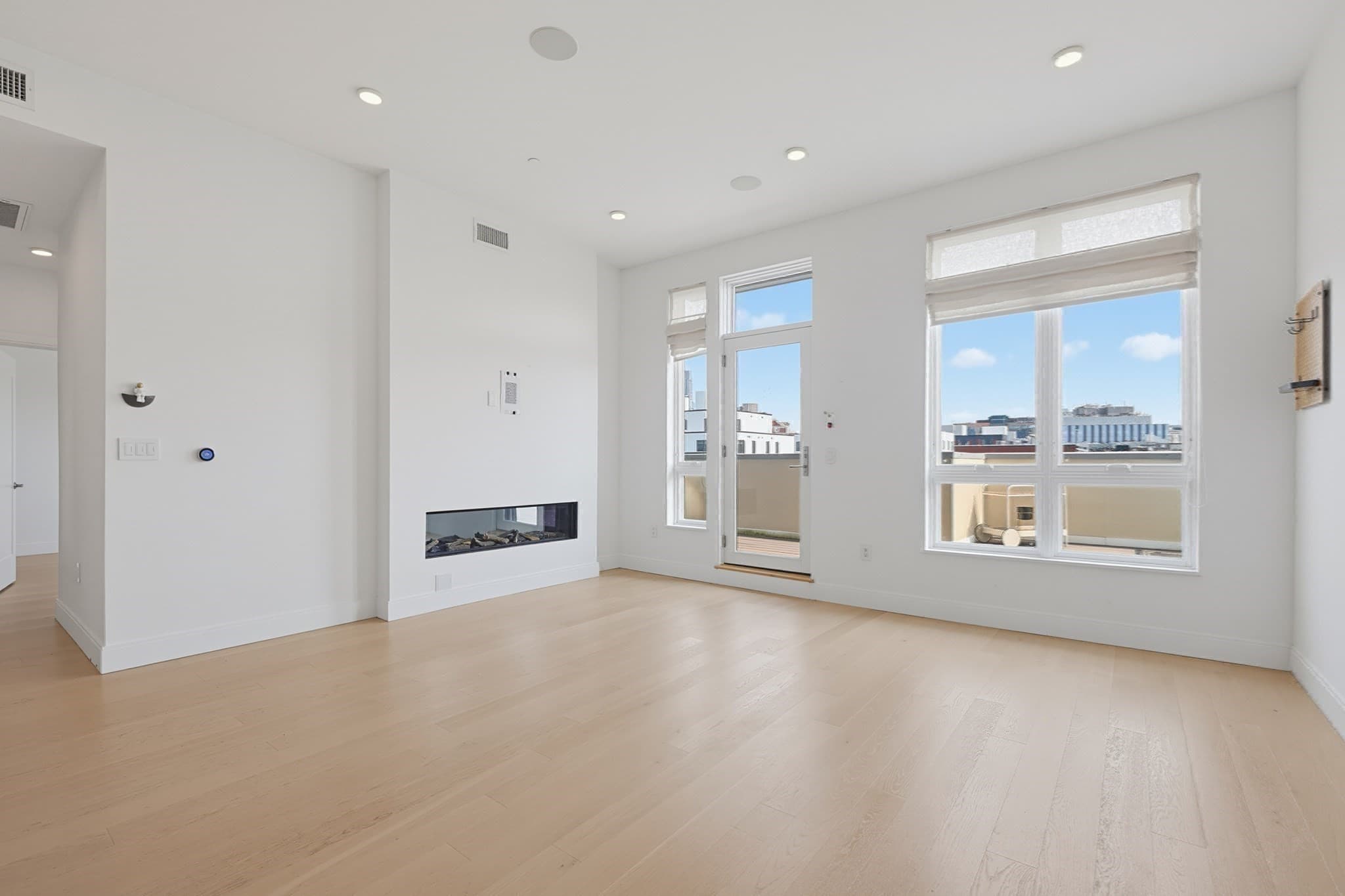 Condominium at 20 W 5th St # 5D, Boston MA 02127, photo 8 of 34
