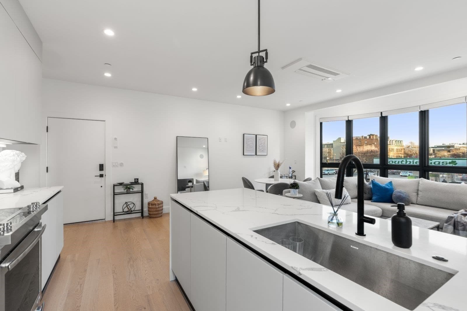 Condominium at 75 W Broadway # 202, Boston MA 02127, Boston, photo 2 of 34