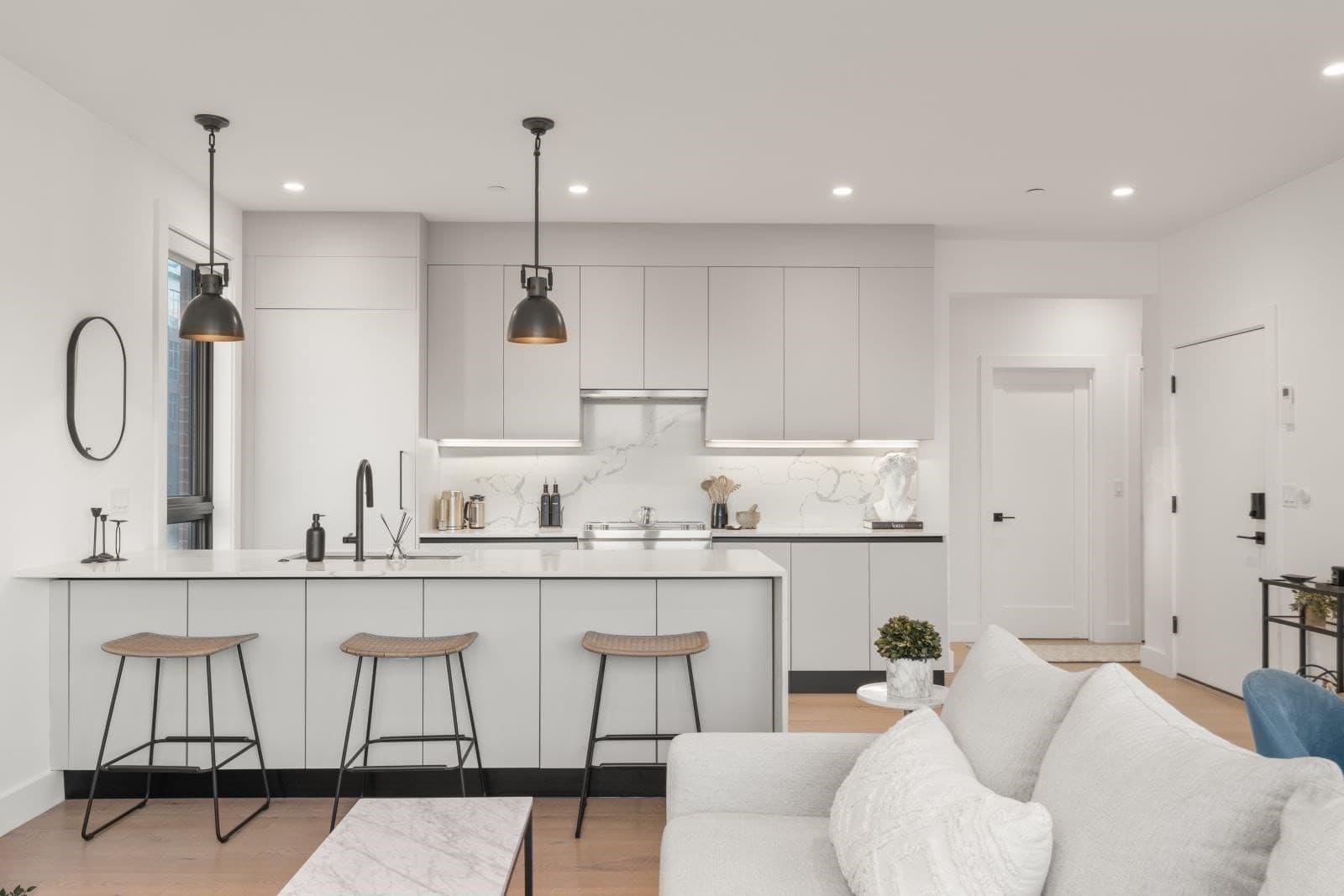 Condominium at 75 W Broadway # 202, Boston MA 02127, Boston, photo 5 of 34