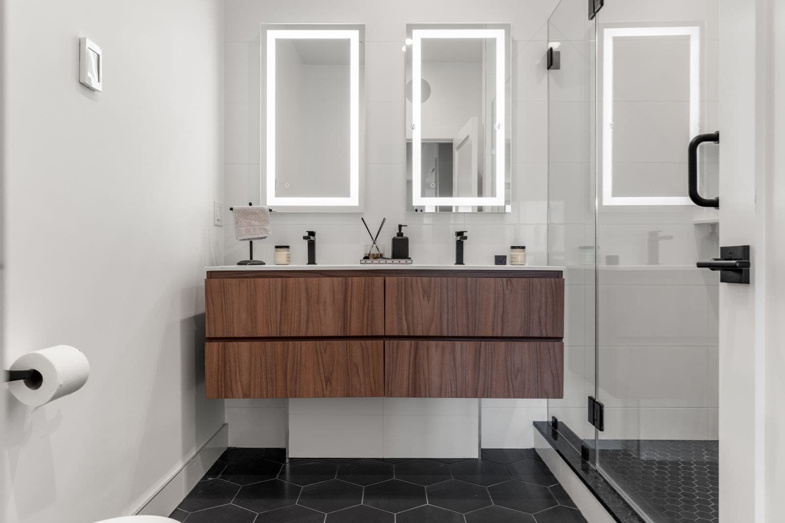 Condominium at 75 W Broadway # 202, Boston MA 02127, Boston, photo 15 of 34