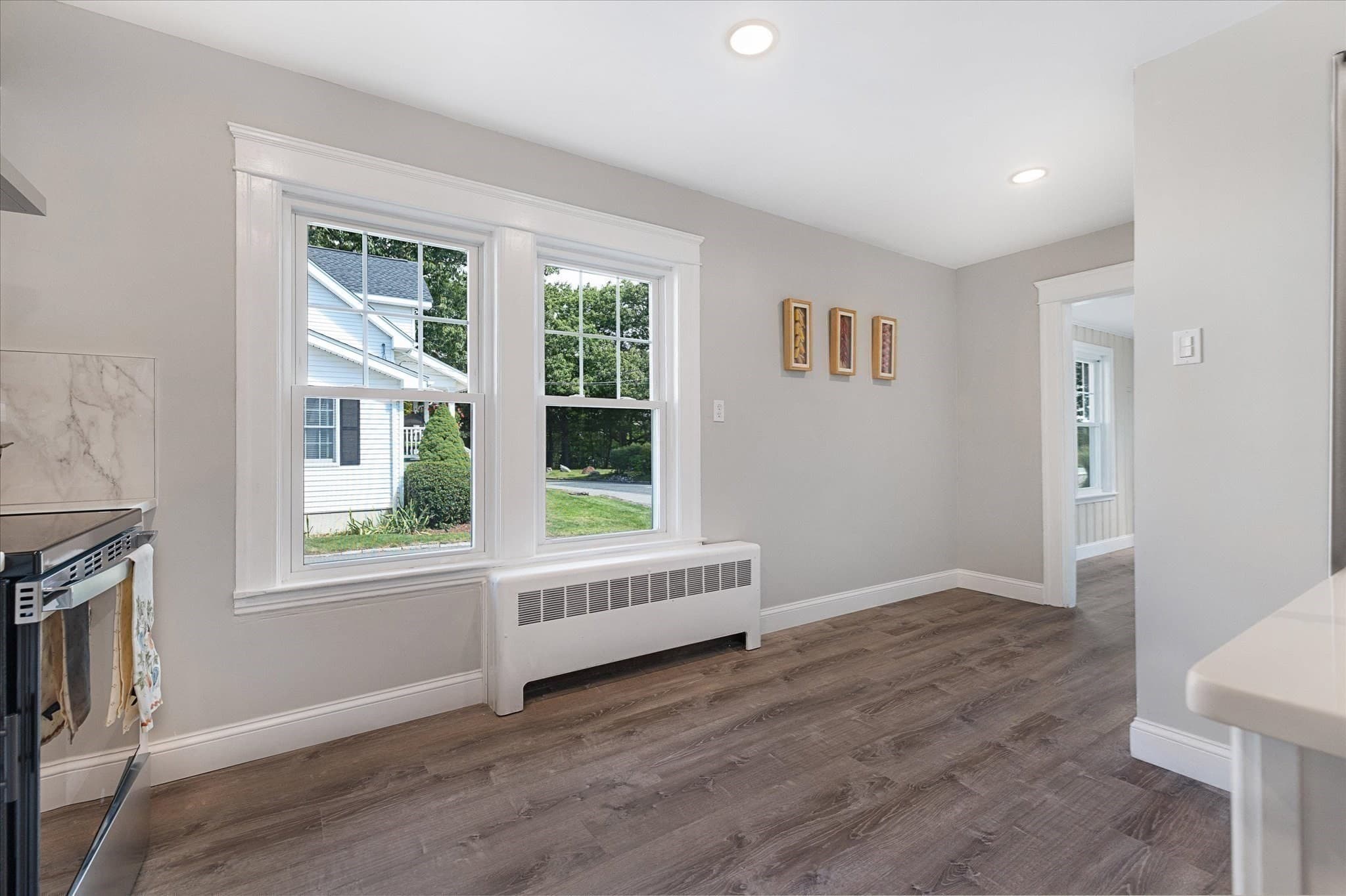 Single Family Residence at 308 Bridle Path, Worcester MA 01604, Worcester, photo 11 of 40