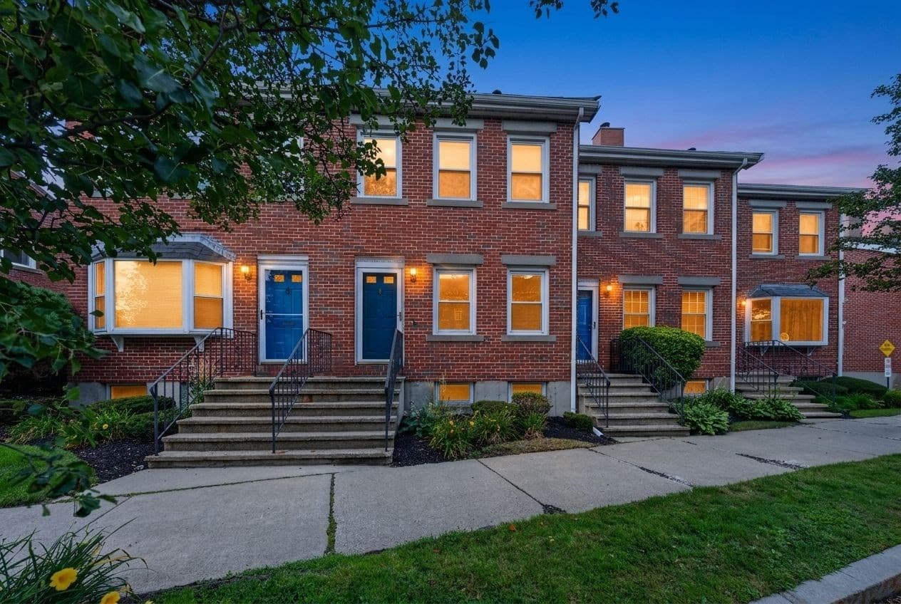 Condominium at 28 Admirals Way # 28, Chelsea MA 02150, Chelsea, photo 27 of 27