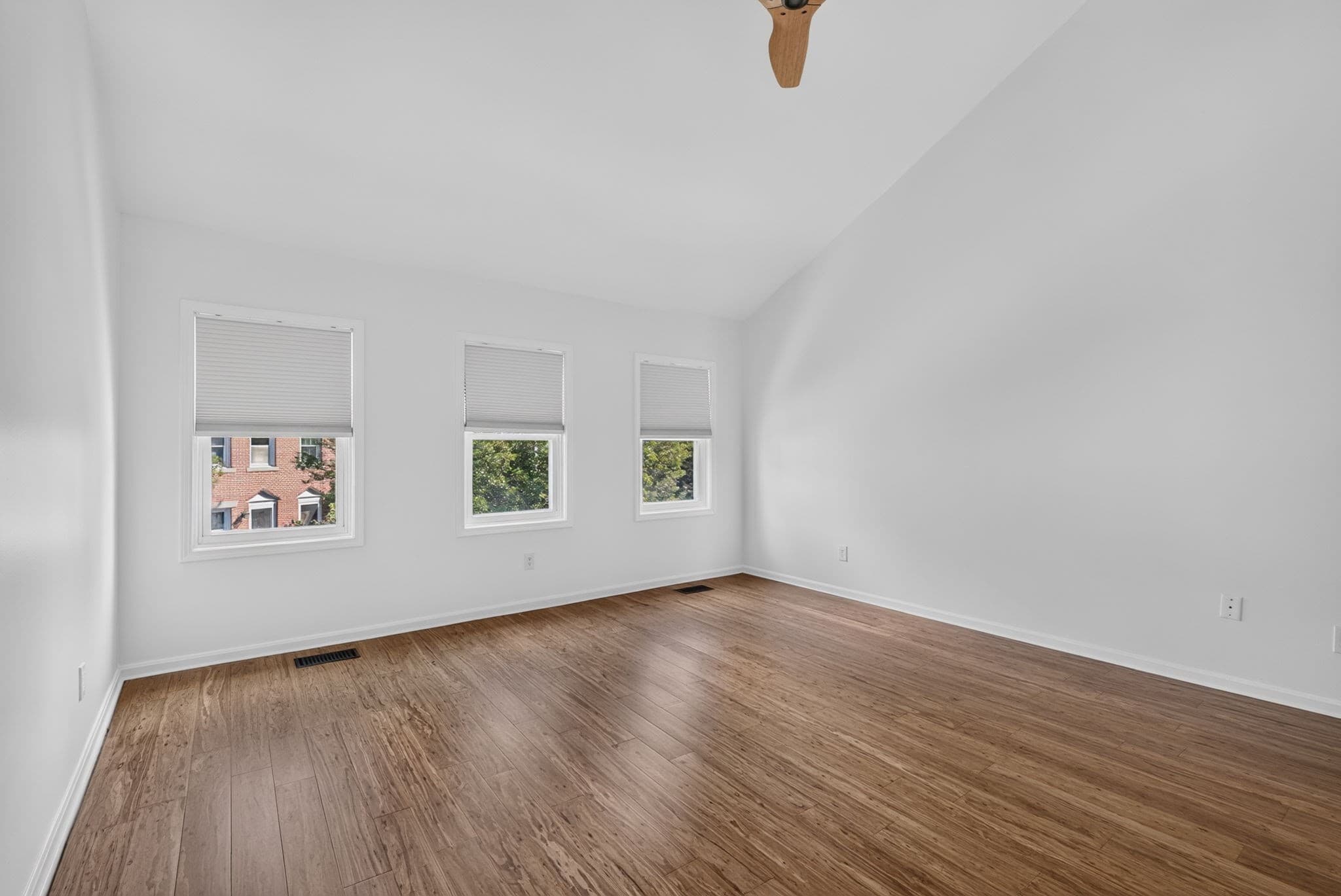 Condominium at 28 Admirals Way # 28, Chelsea MA 02150, Chelsea, photo 13 of 27