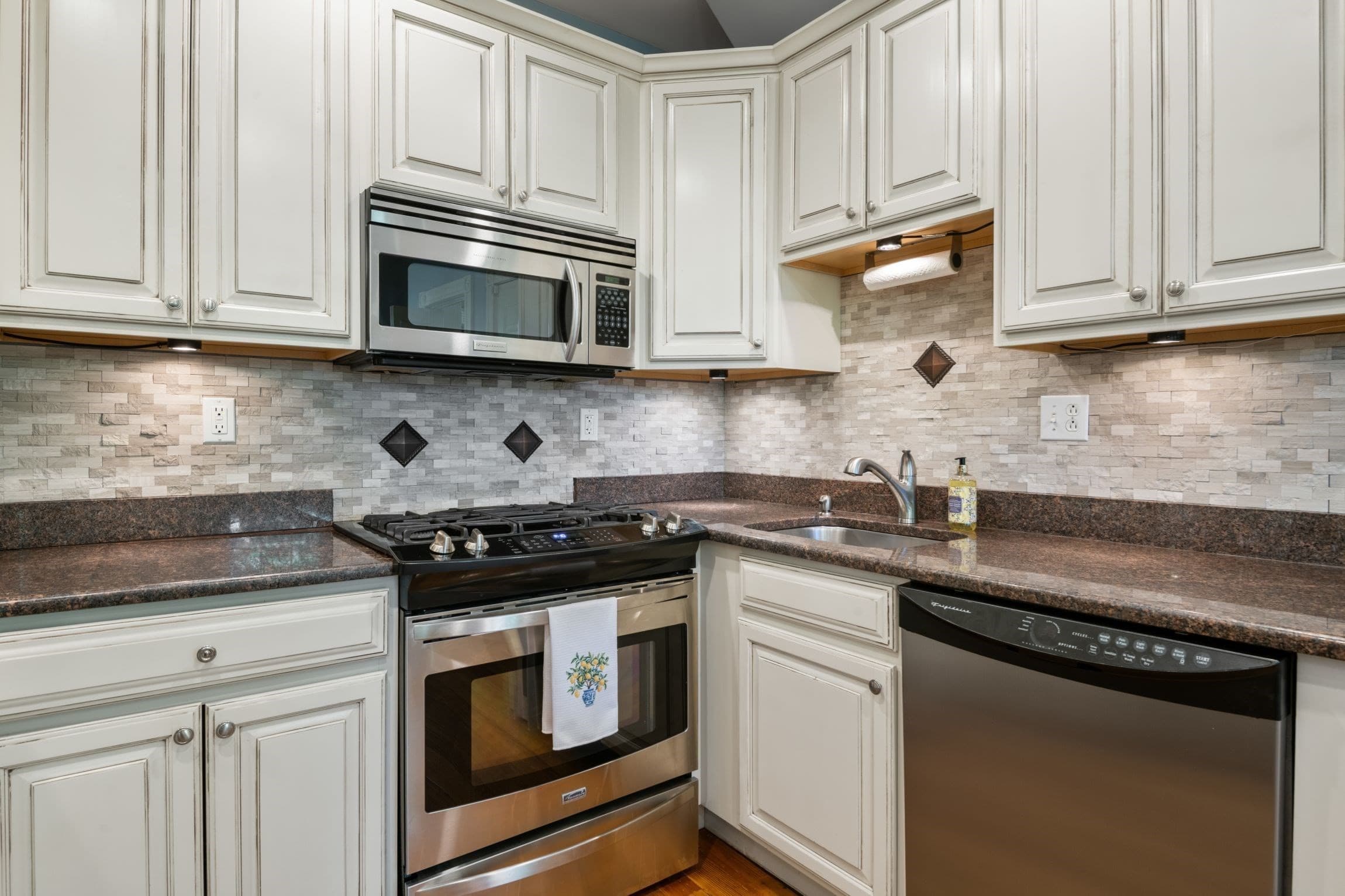 Single Family Residence at 80 Pleasant St. # 2, Milton MA 02186, Milton, photo 13 of 41