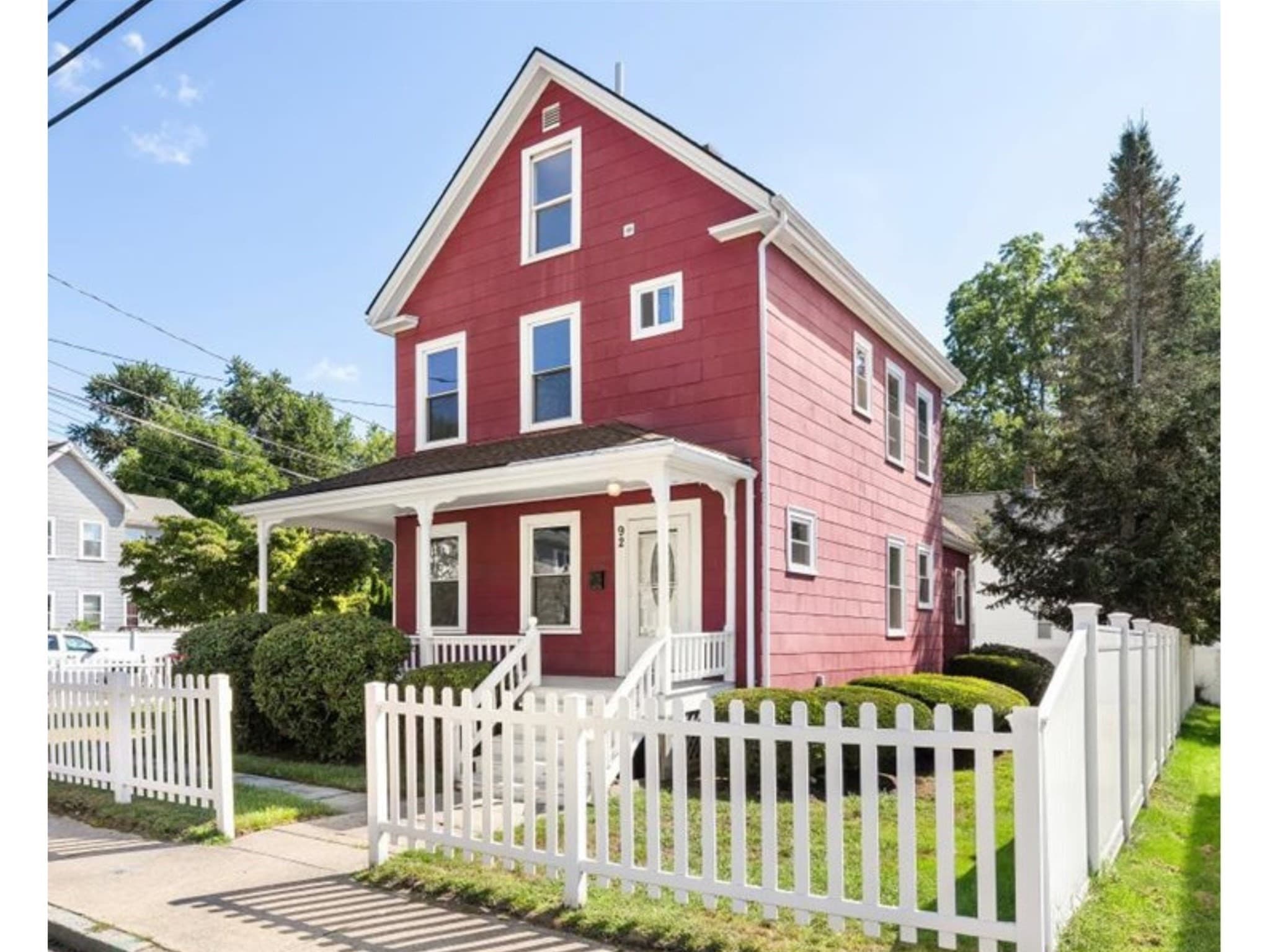 92 Alexander St, Framingham MA 01702