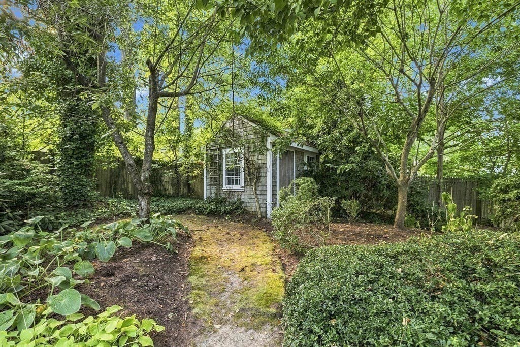 Single Family Residence at 8 Lebaron Way, Mattapoisett MA 02739, Mattapoisett, photo 32 of 39