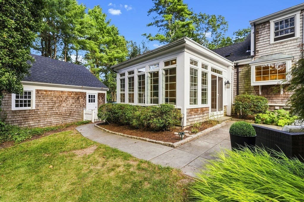 Single Family Residence at 8 Lebaron Way, Mattapoisett MA 02739, Mattapoisett, photo 11 of 39