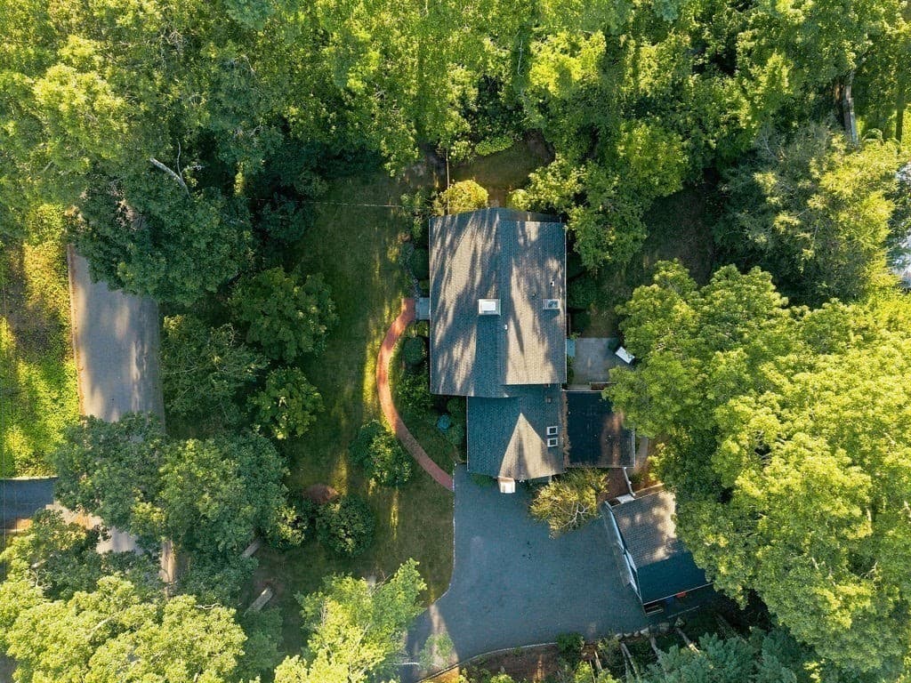 Single Family Residence at 8 Lebaron Way, Mattapoisett MA 02739, Mattapoisett, photo 31 of 39