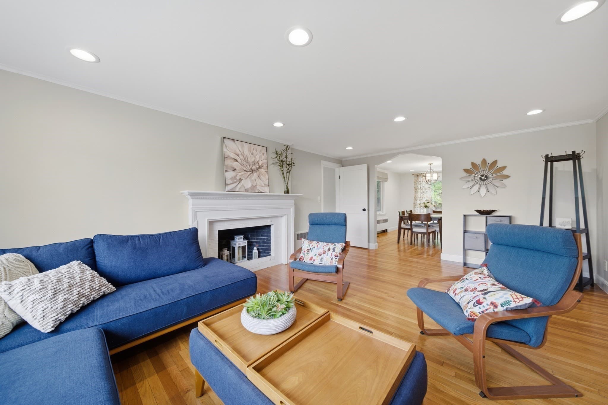 Single Family Residence at 18 Travis Dr, Newton MA 02467, Newton, photo 3 of 25