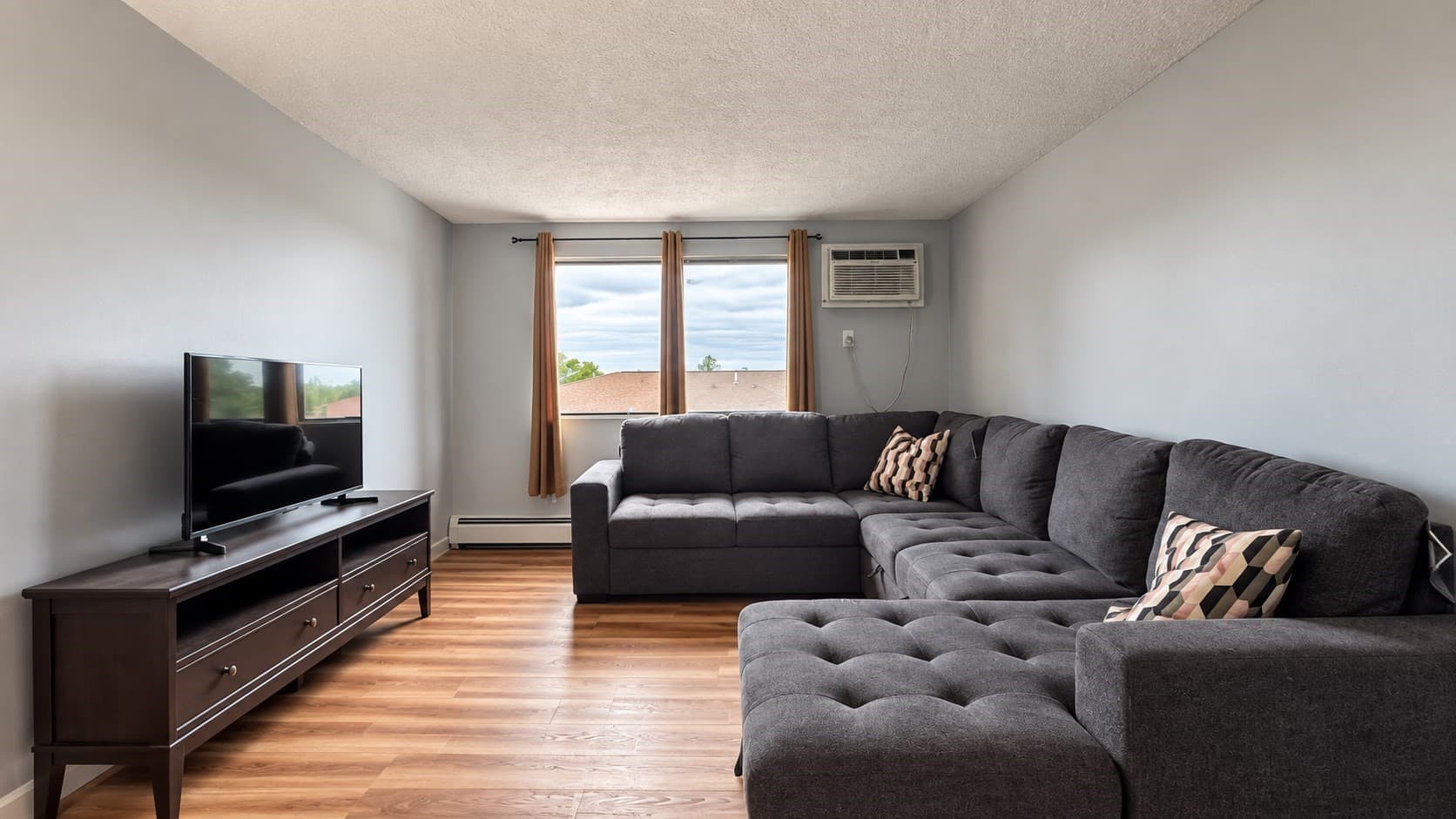Condominium at 545 Calef Rd # 23, Manchester NH 03103, Manchester, photo 12 of 20