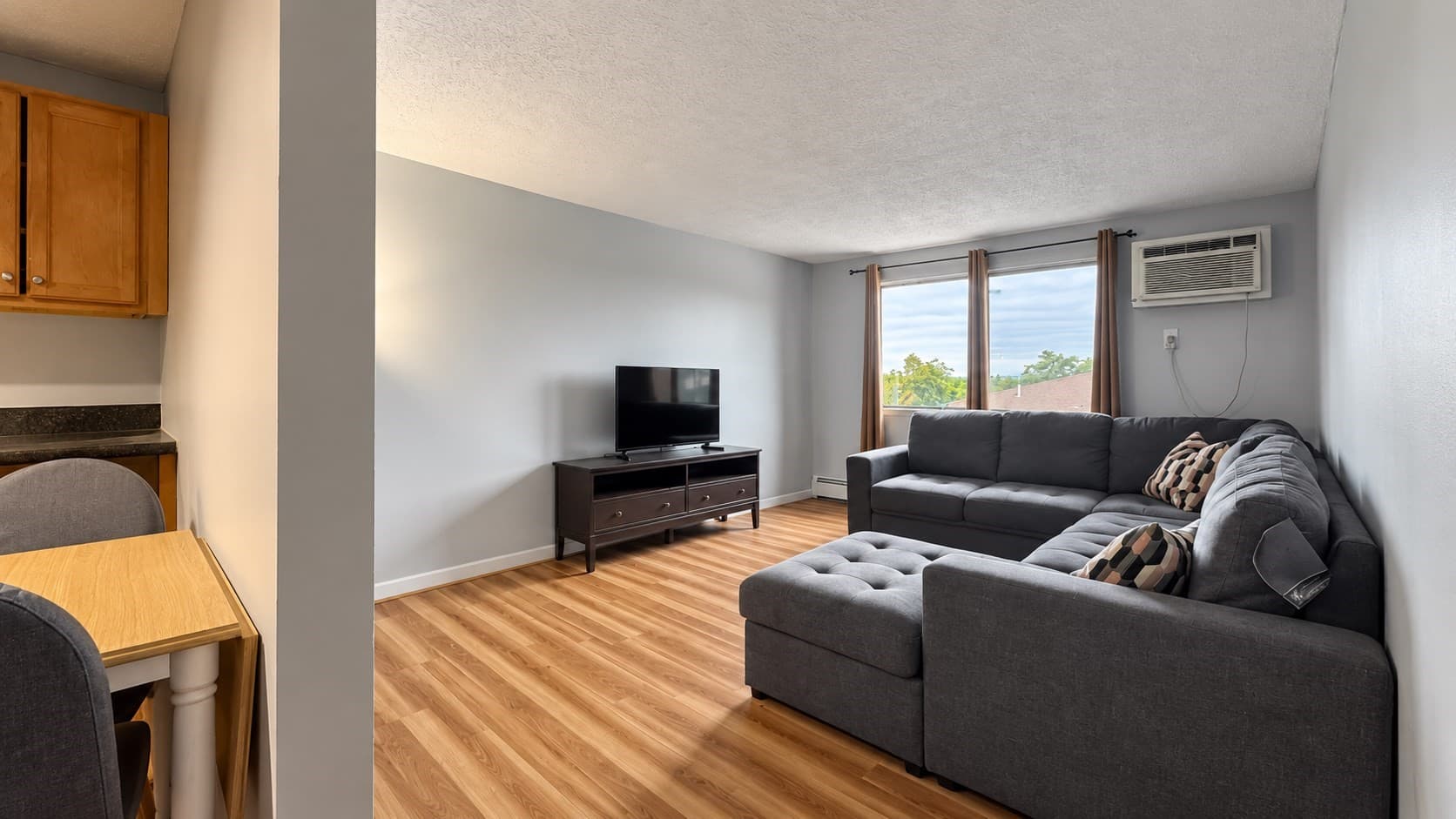 Condominium at 545 Calef Rd # 23, Manchester NH 03103, Manchester, photo 11 of 20