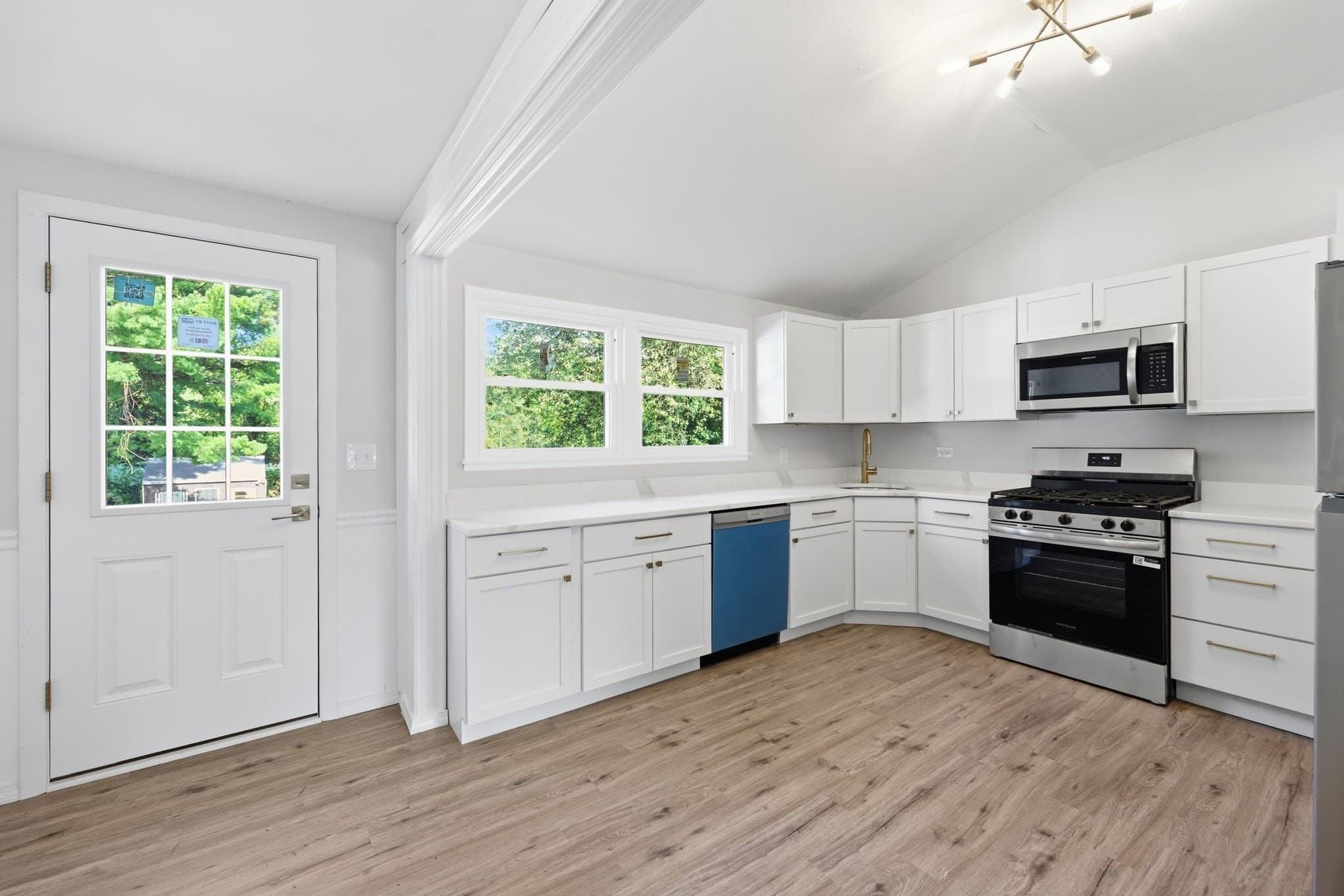 Single Family Residence at 243 Shady Brook Ln, Springfield MA 01118, Springfield, photo 17 of 38