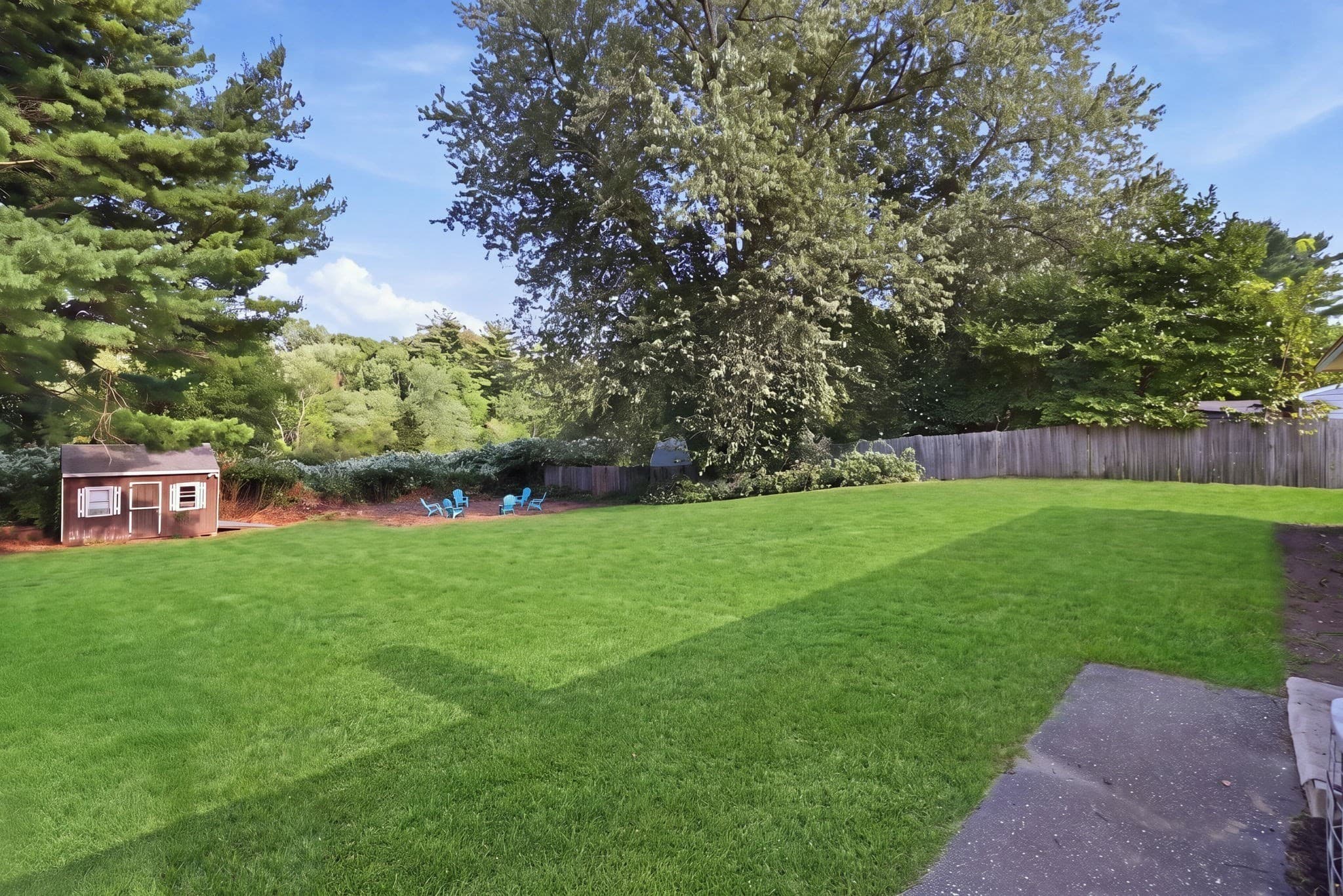 Single Family Residence at 243 Shady Brook Ln, Springfield MA 01118, Springfield, photo 7 of 38