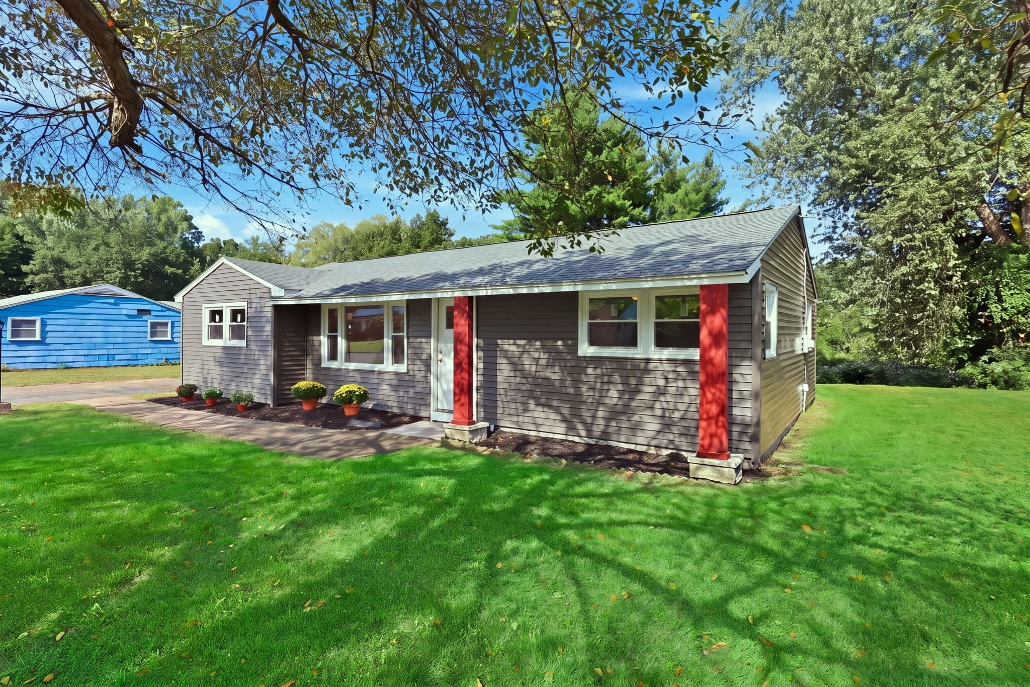 Single Family Residence at 243 Shady Brook Ln, Springfield MA 01118, Springfield, photo 3 of 38