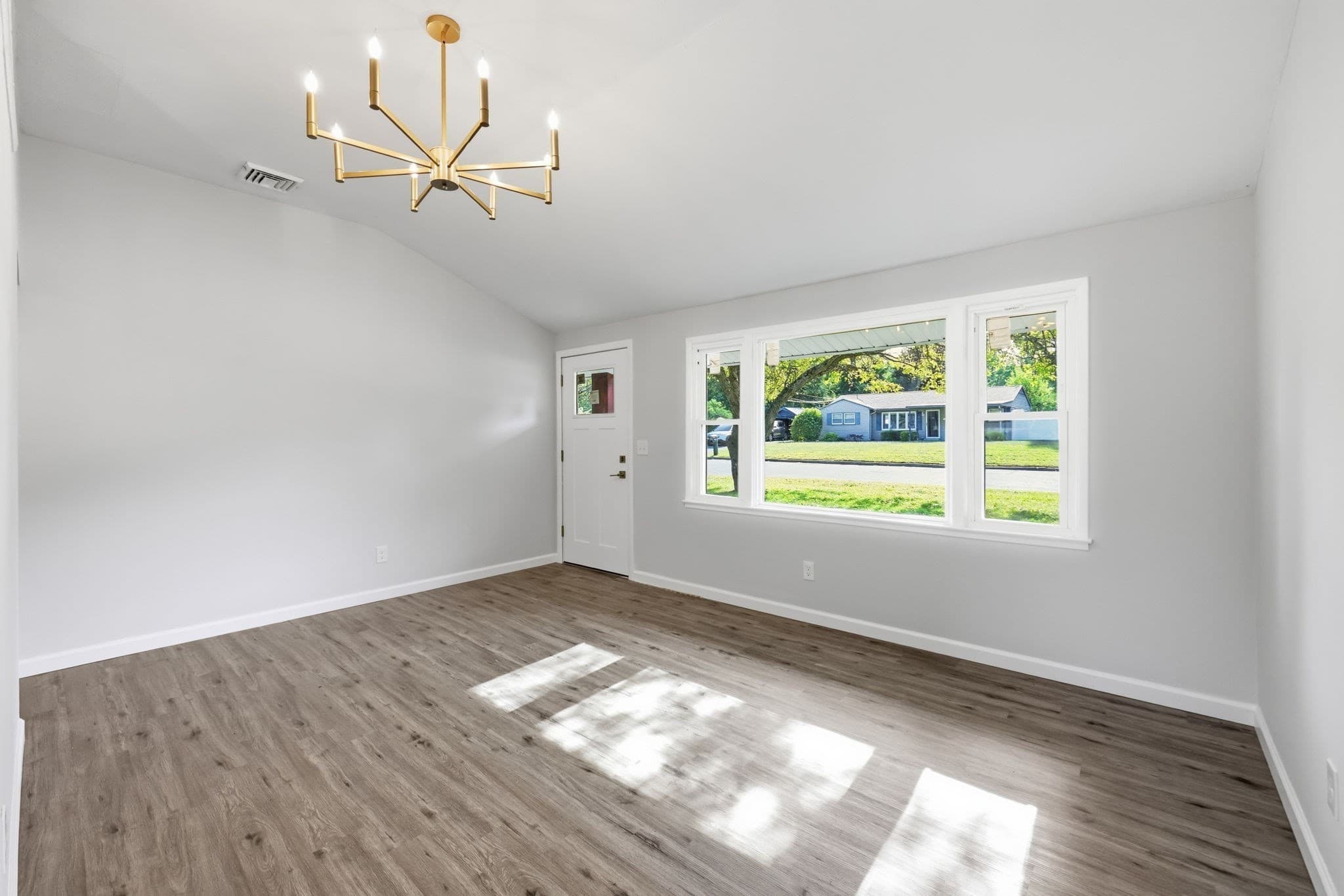 Single Family Residence at 243 Shady Brook Ln, Springfield MA 01118, Springfield, photo 14 of 38