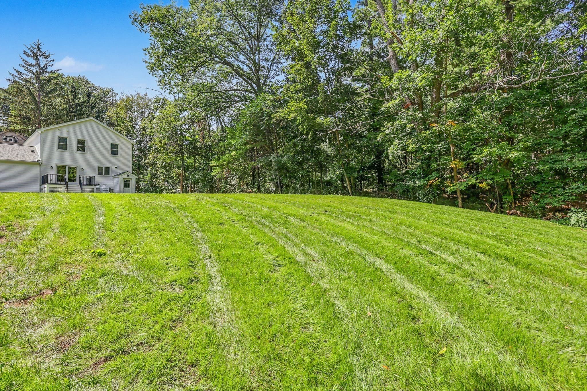 Single Family Residence at 7B Lakeshore Dr, Georgetown MA 01833, Georgetown, photo 30 of 36