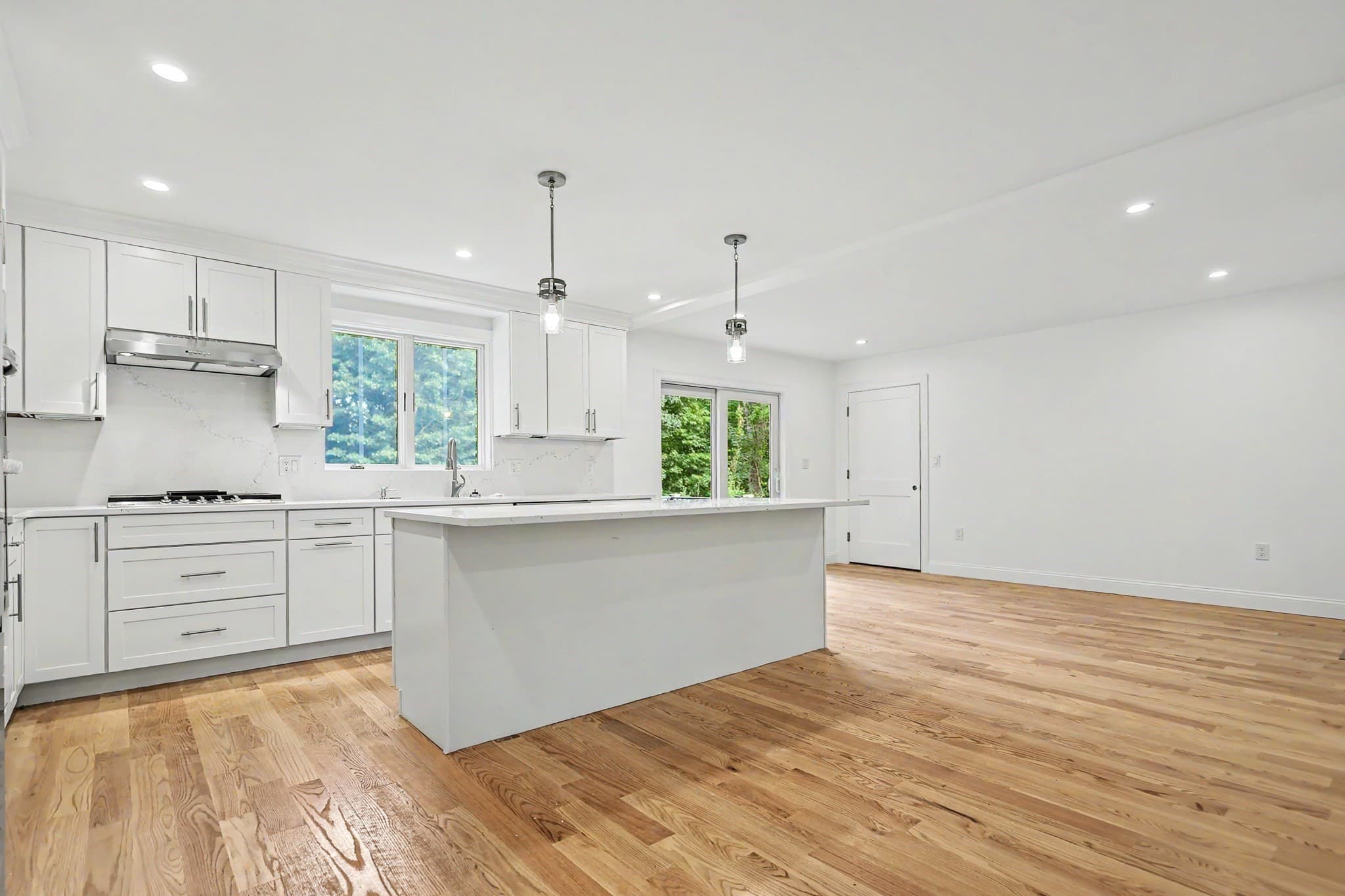 Single Family Residence at 7B Lakeshore Dr, Georgetown MA 01833, Georgetown, photo 4 of 36