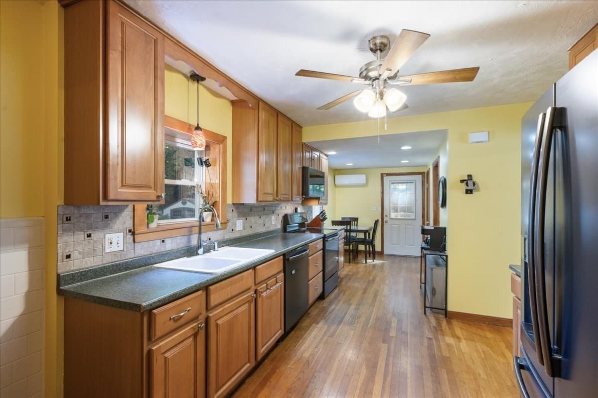 Single Family Residence at 66 Edgemere Rd, Lynn MA 01904, Lynn, photo 16 of 42
