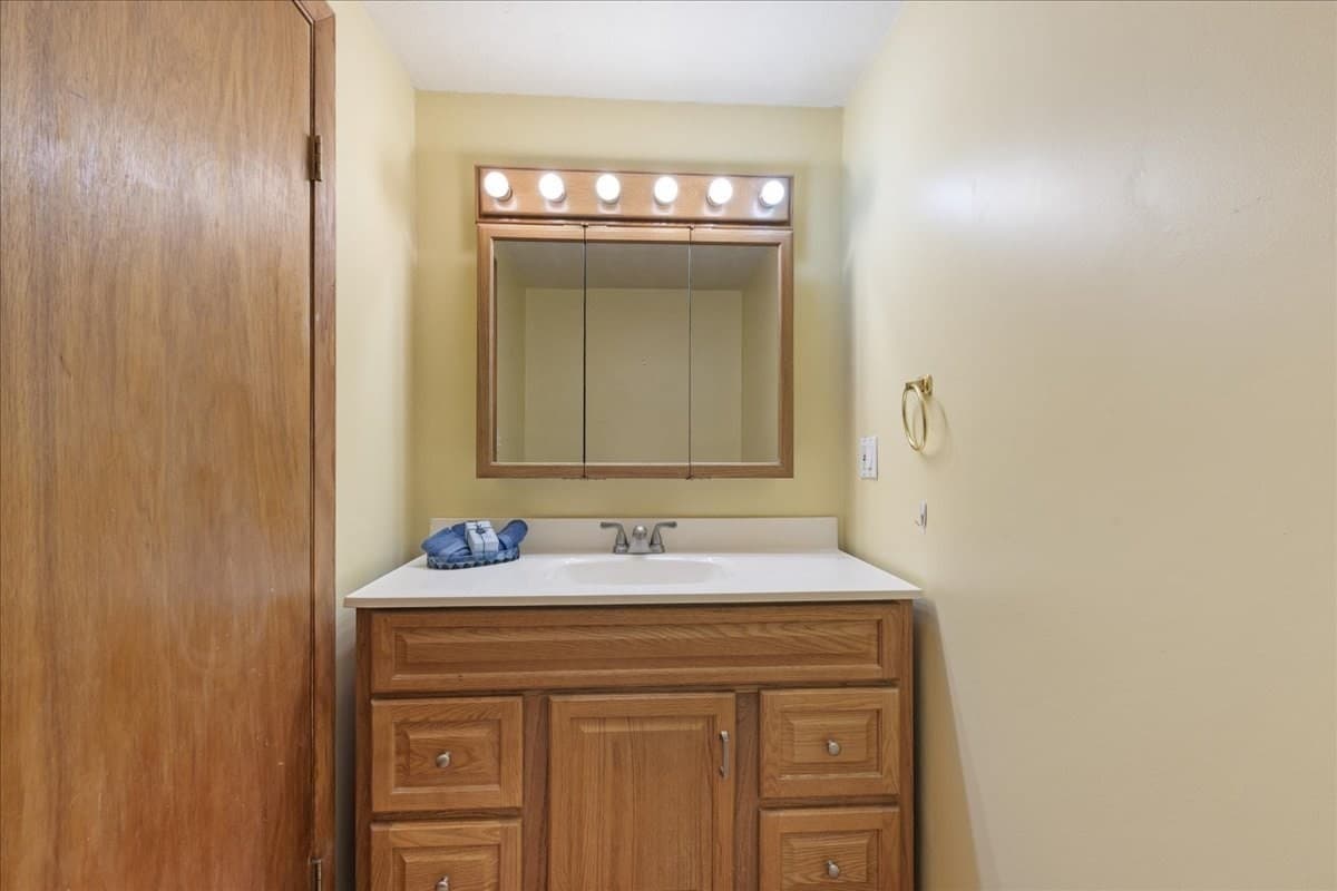 Single Family Residence at 66 Edgemere Rd, Lynn MA 01904, Lynn, photo 19 of 42