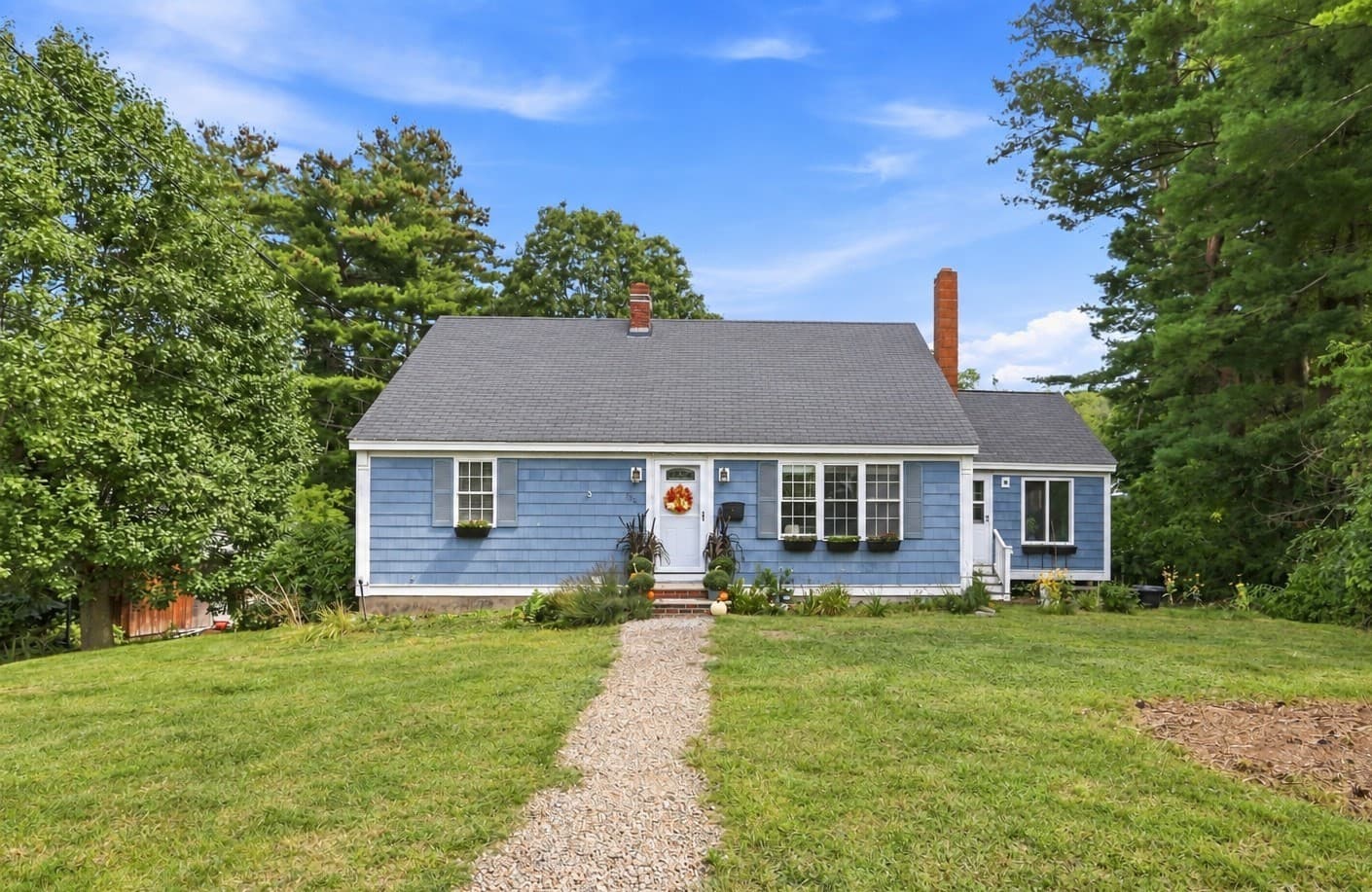 Single Family Residence at 400 Main St, Groveland MA 01834, Groveland, photo 2 of 24