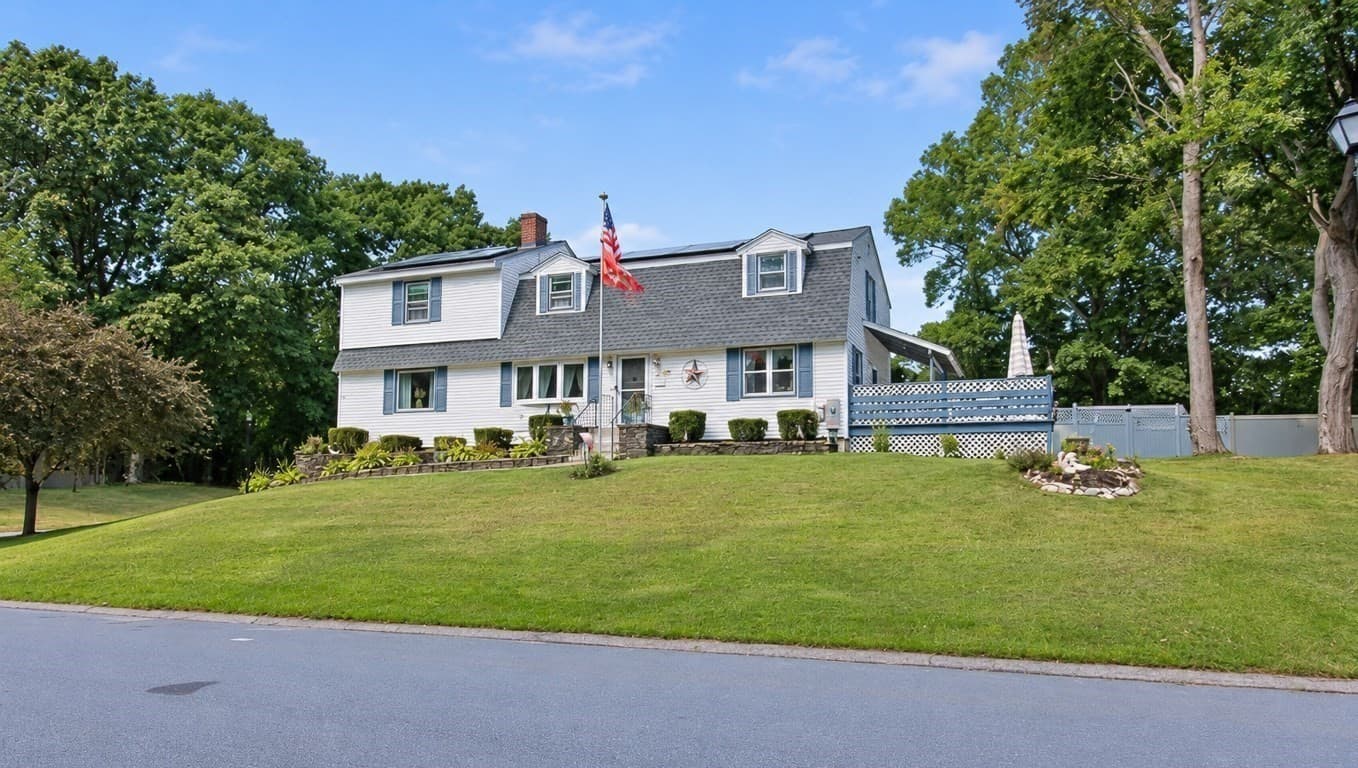 Single Family Residence at 46 Sherwood Drive, Haverhill MA 01835, Haverhill, photo 2 of 42
