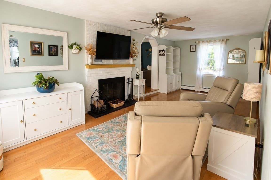 Single Family Residence at 46 Sherwood Drive, Haverhill MA 01835, Haverhill, photo 10 of 42
