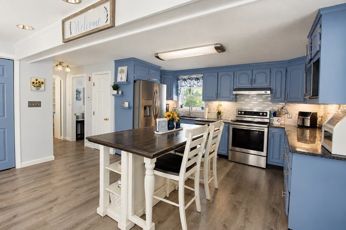 Single Family Residence at 46 Sherwood Drive, Haverhill MA 01835, Haverhill, photo 4 of 42