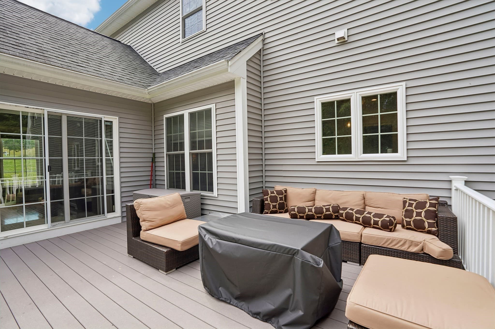 Single Family Residence at 75 Silver Fox Rd, Franklin MA 02038, Franklin, photo 35 of 40