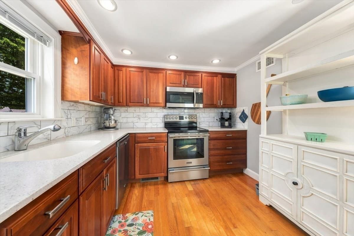 Single Family Residence at 200 Roosevelt Road, Weymouth MA 02188, Weymouth, photo 9 of 29